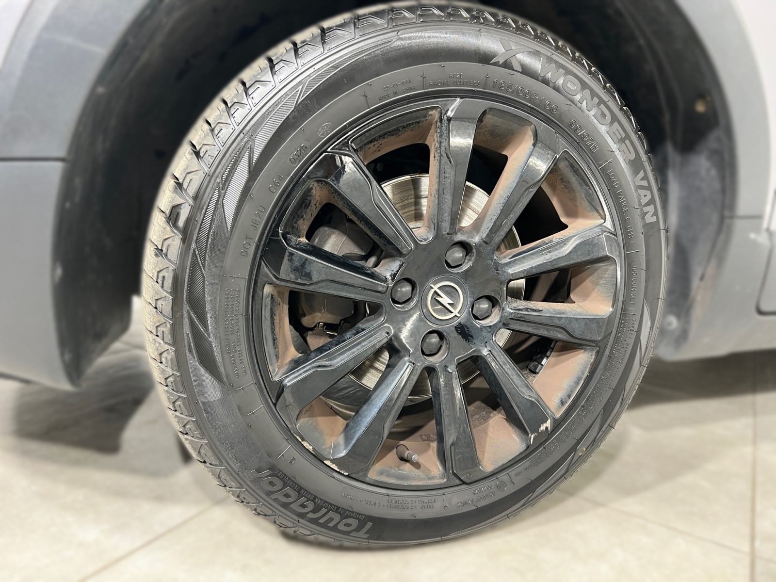 Opel Crossland X 1.2 DESIGN & TECH - 3 godine jamstva, fotografija 11