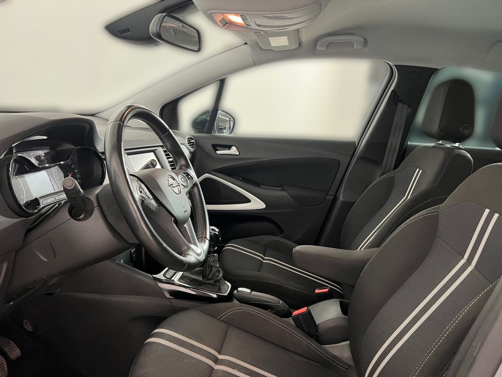 Opel Crossland X 1.2 DESIGN & TECH - 3 godine jamstva, fotografija 13