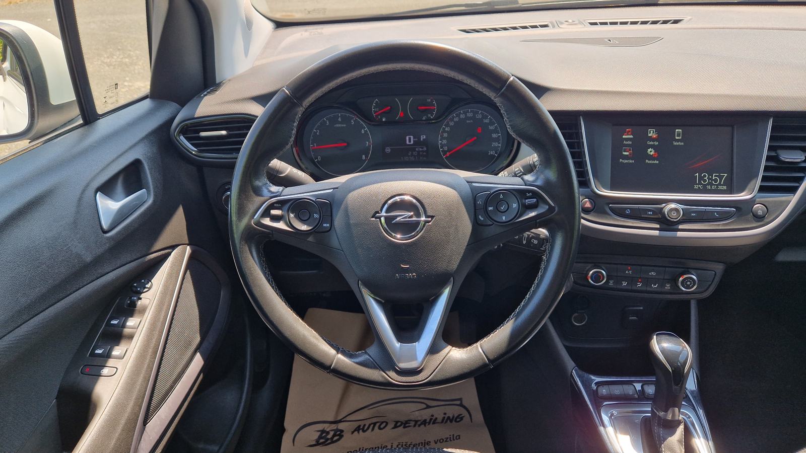 Opel Crossland X 1,5 D 120ks, automatik, LED farovi, kamera, PDV, fotografija 16