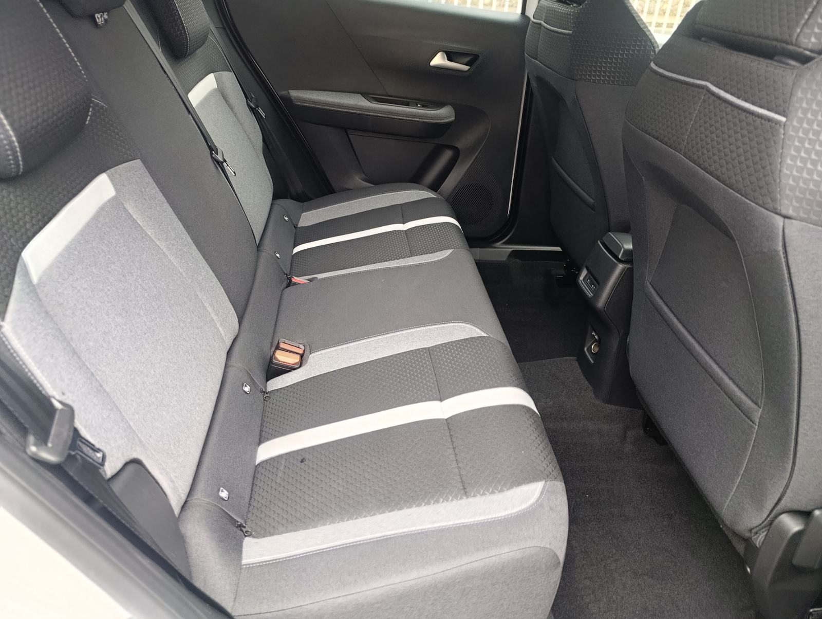 Opel Frontera GS Line Automatik, malo rabljeno - puno povoljnije!, fotografija 11