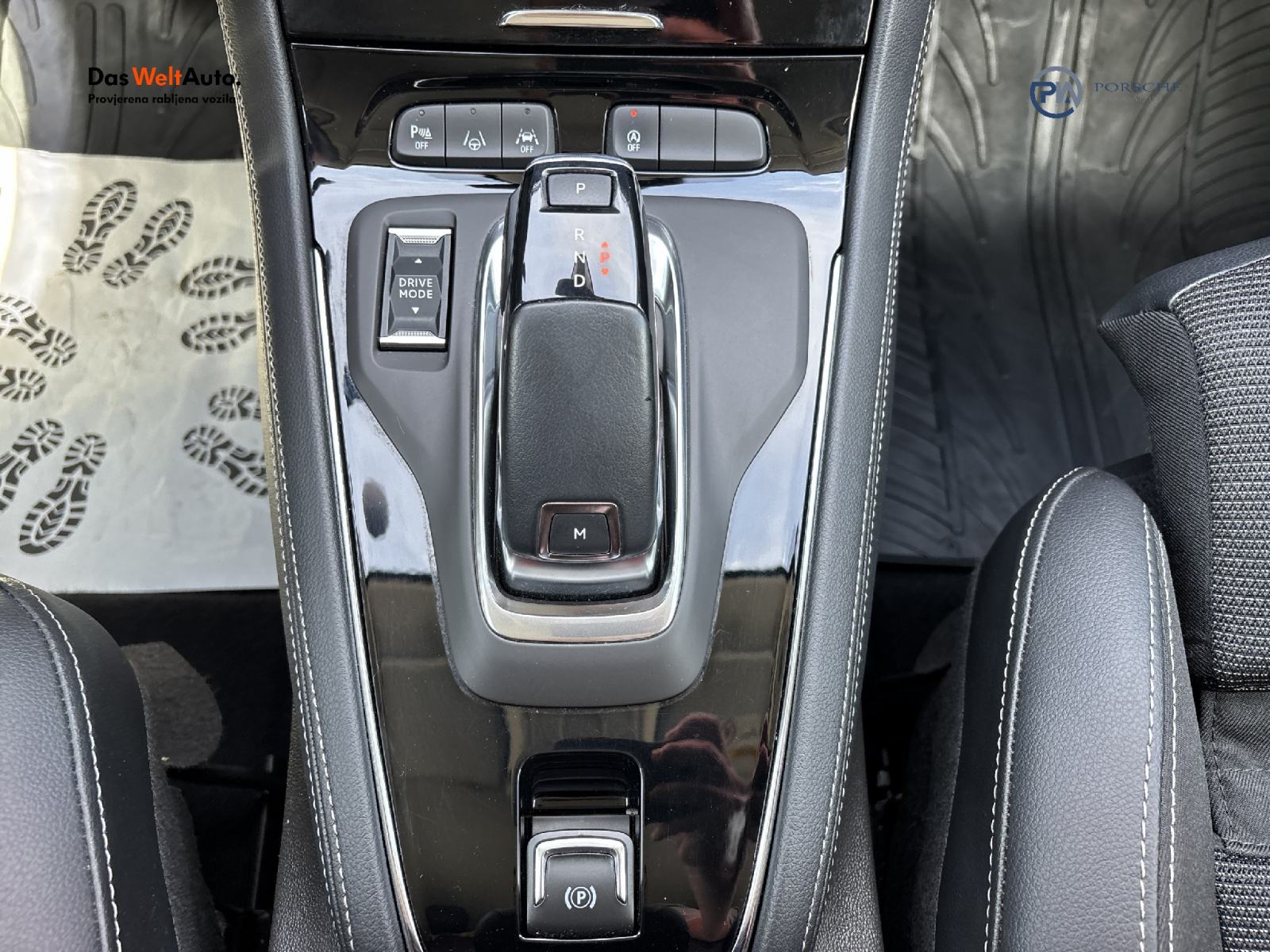 Opel Grandland 1,2 Turbo Automatik, fotografija 18