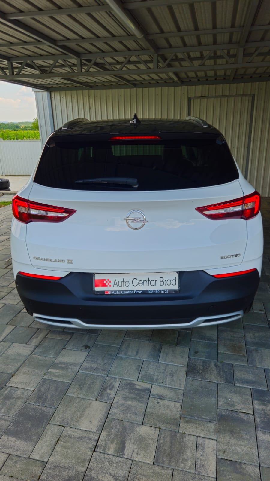 Opel Grandland 1,2 Turbo Innovation, Leasing, fotografija 3