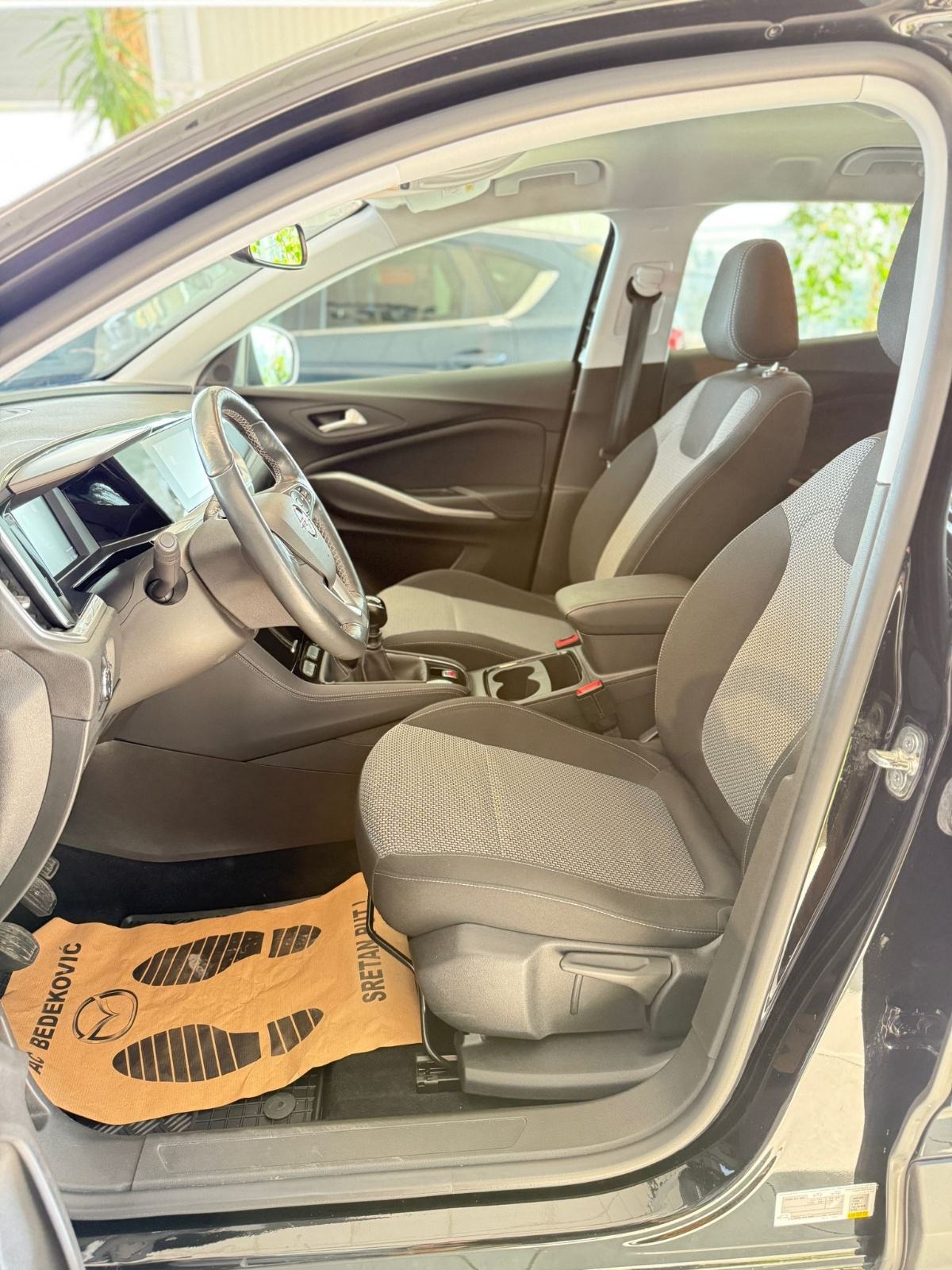Opel Grandland 1,2 Turbo KAMERA LED SERVISNA HR AUTO GARANCIJA 11/2027, fotografija 11