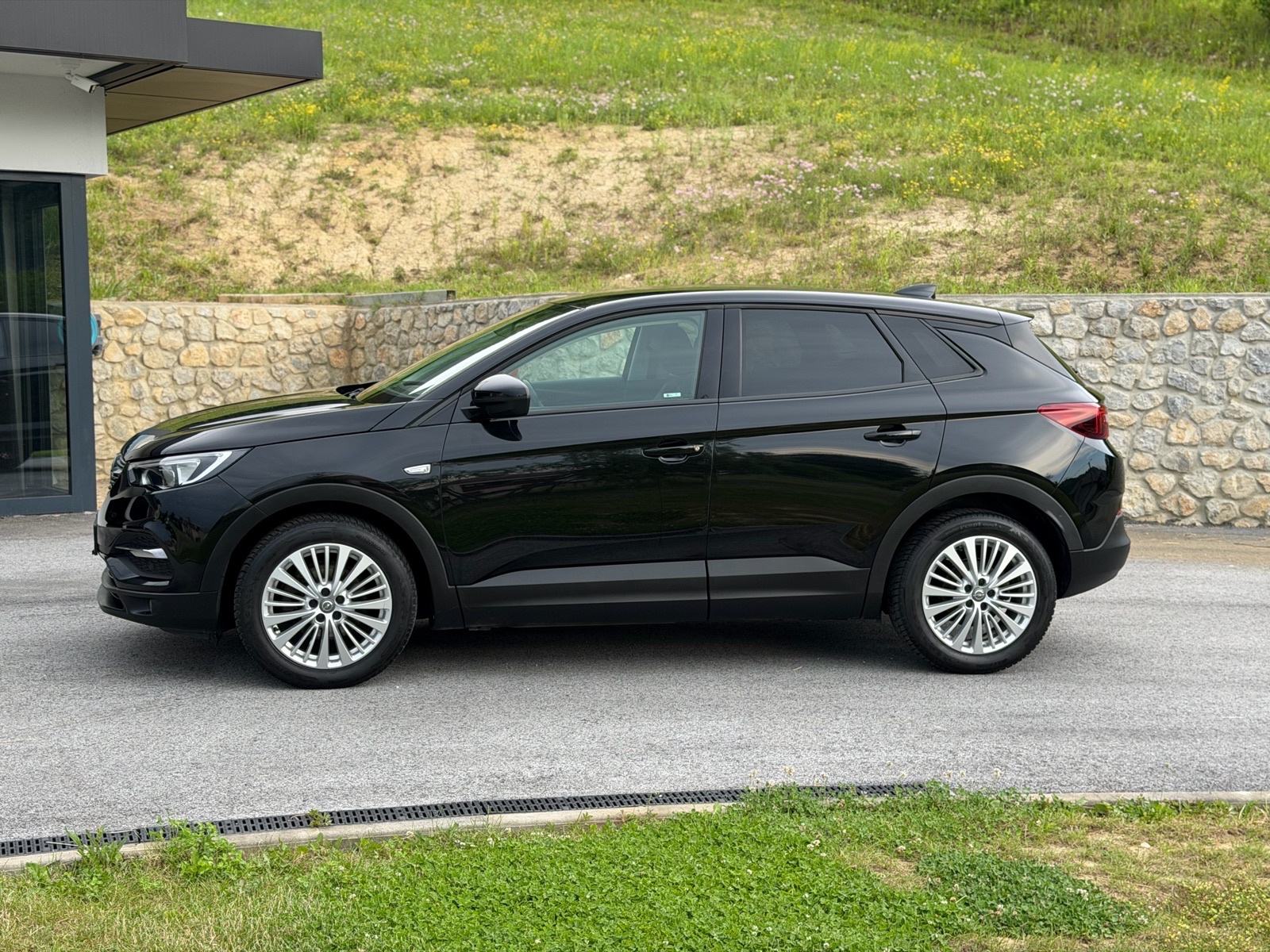 Opel Grandland 1,2 Turbo • Servisna knjiga • Veliki servis, fotografija 4