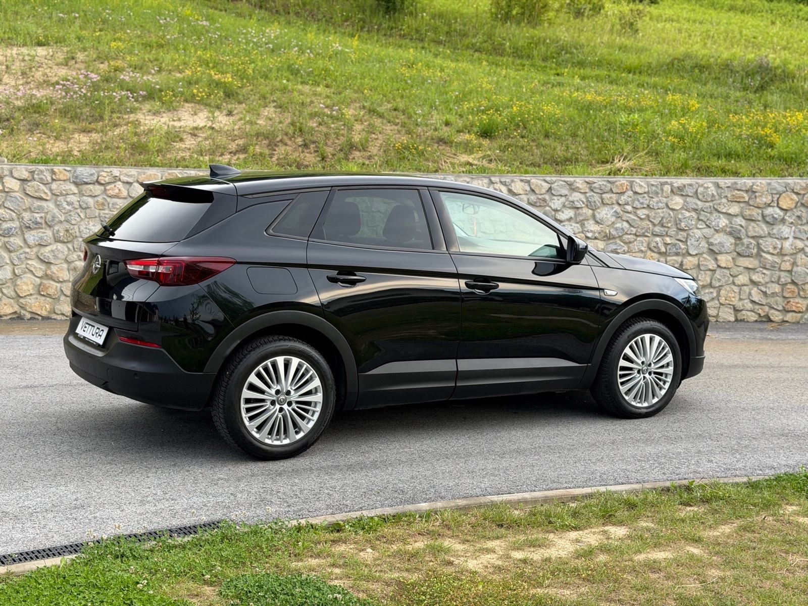 Opel Grandland 1,2 Turbo • Servisna knjiga • Veliki servis, fotografija 5