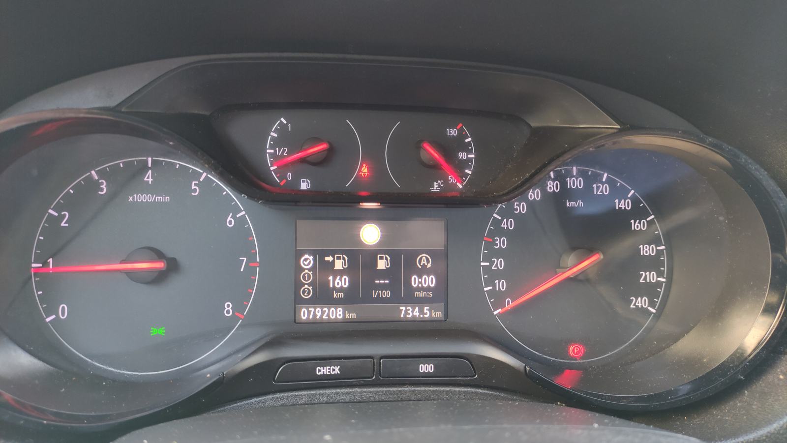 Opel Grandland 1,2 Turbo, fotografija 9