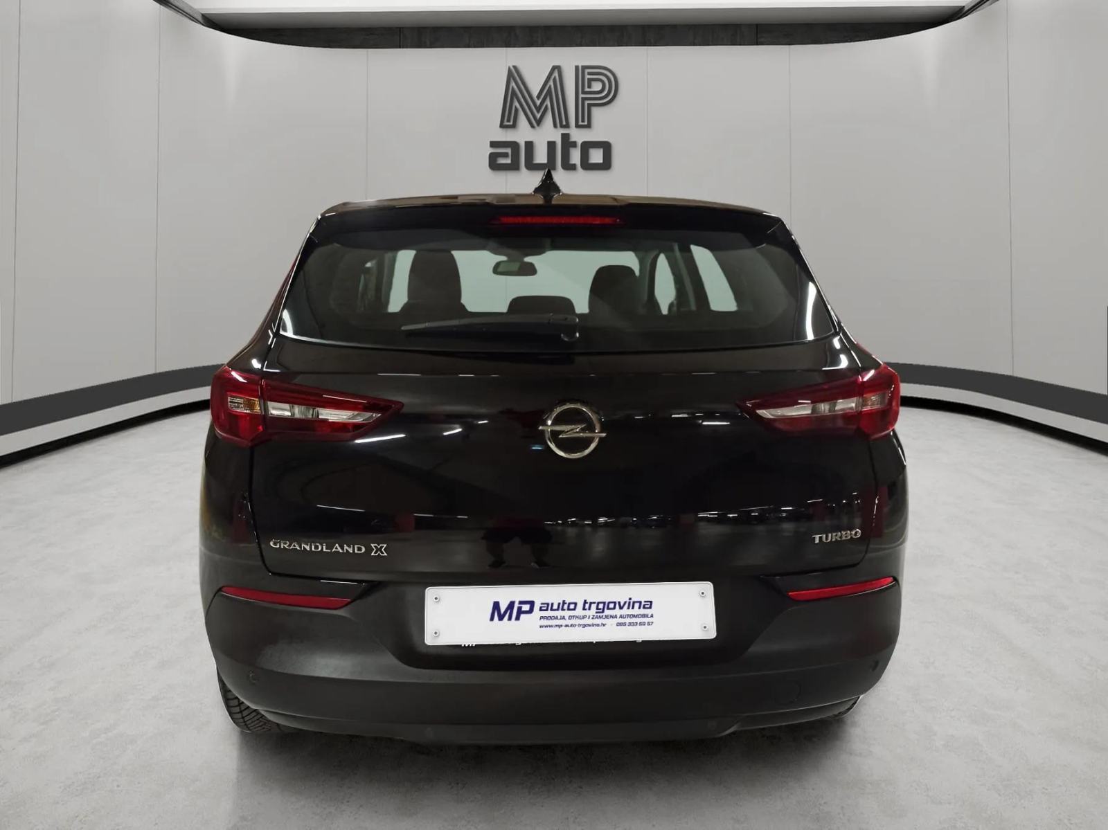 Opel Grandland 1,2 Turbo, fotografija 5