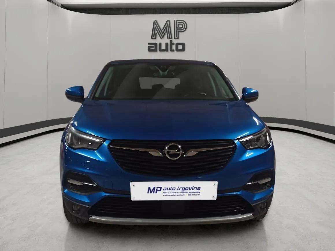 Opel Grandland 1,2 Turbo, fotografija 8
