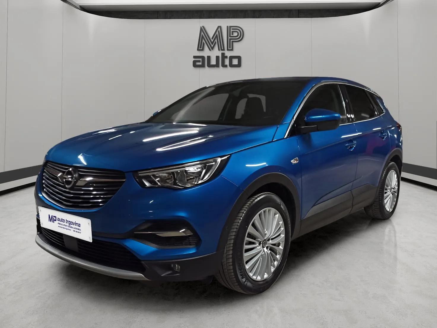 Opel Grandland 1,2 Turbo, fotografija 9