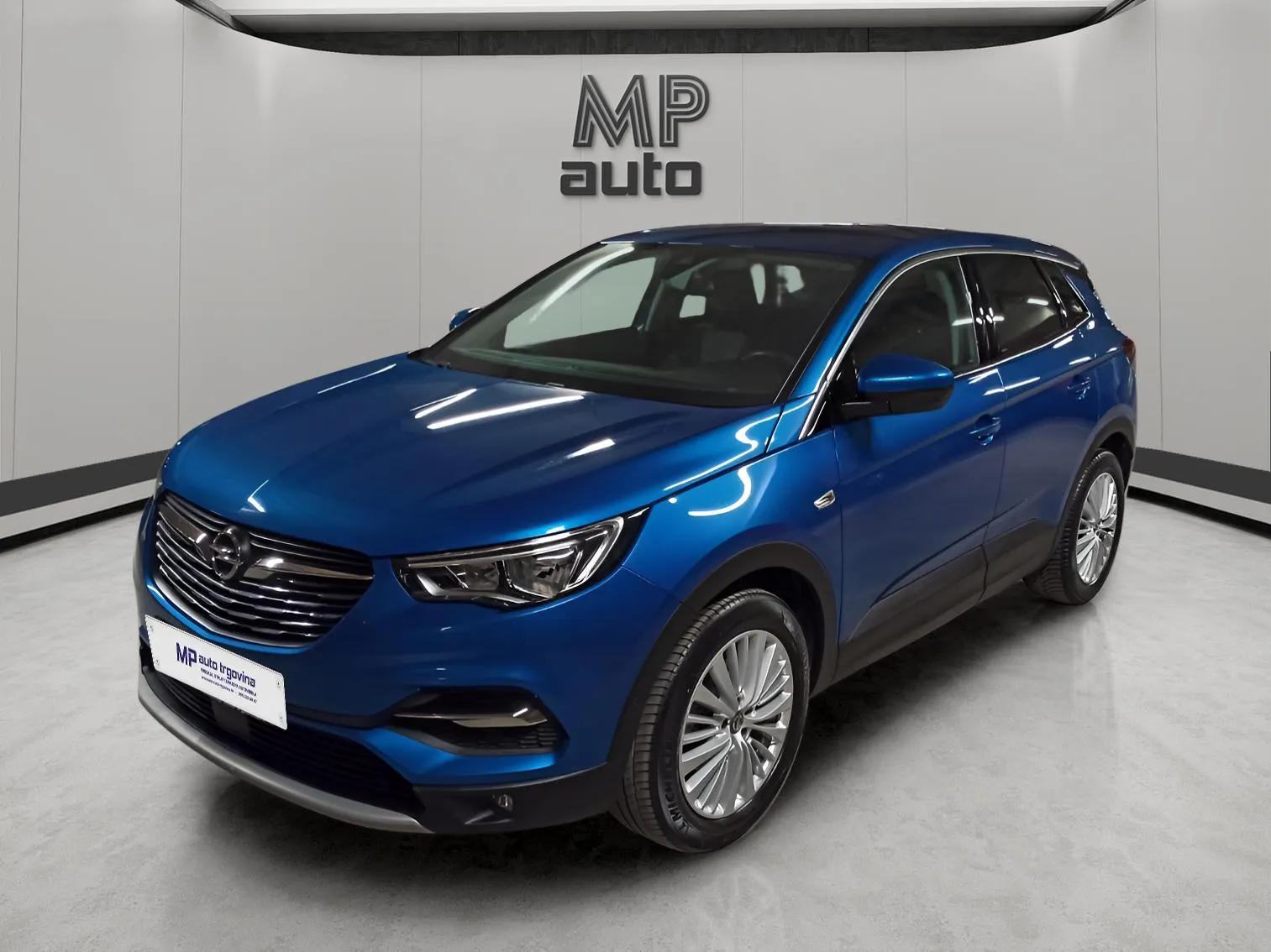 Opel Grandland 1,2 Turbo, fotografija 3