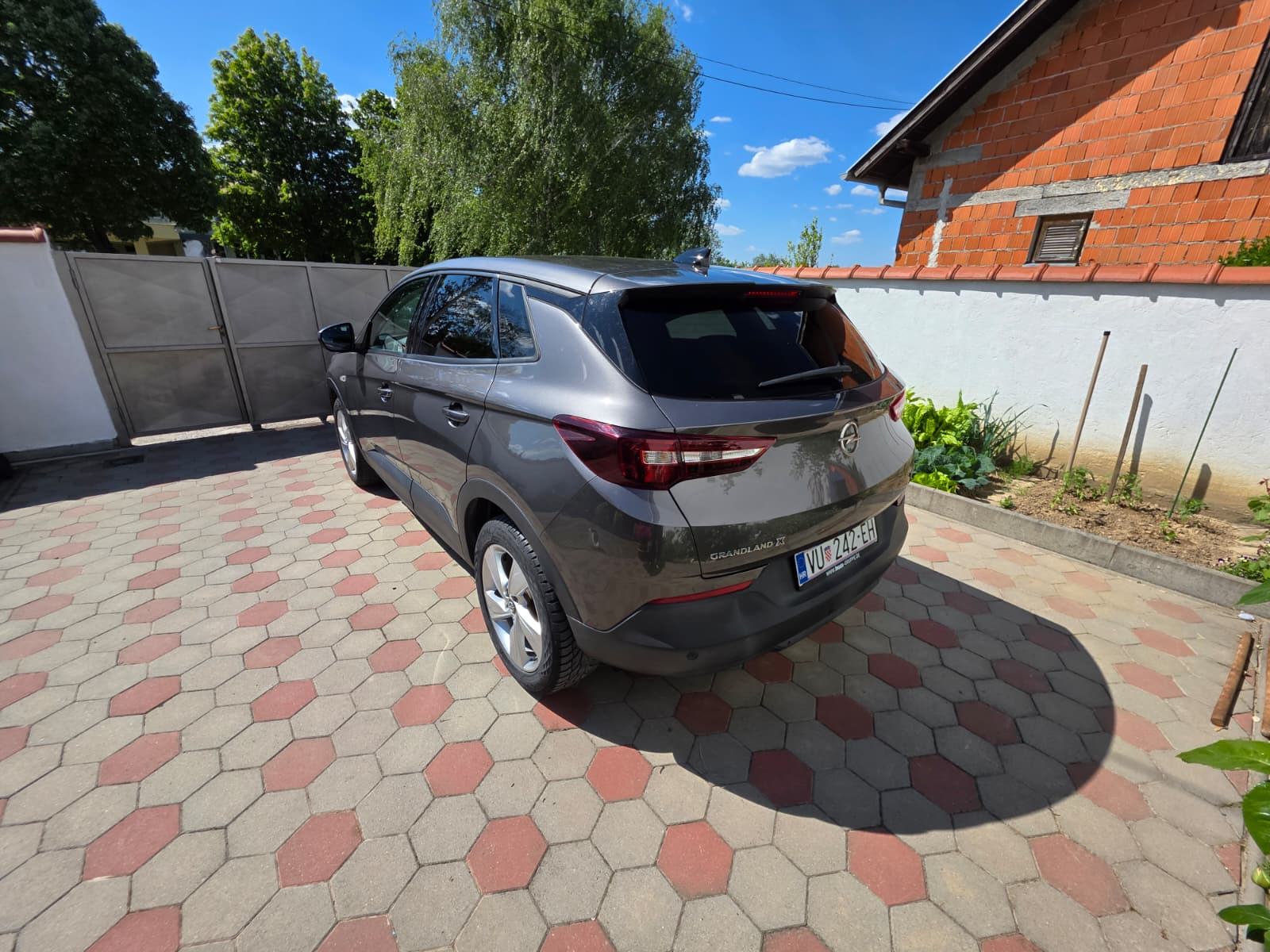 Opel Grandland X 1,2 Turbo 2021, fotografija 8