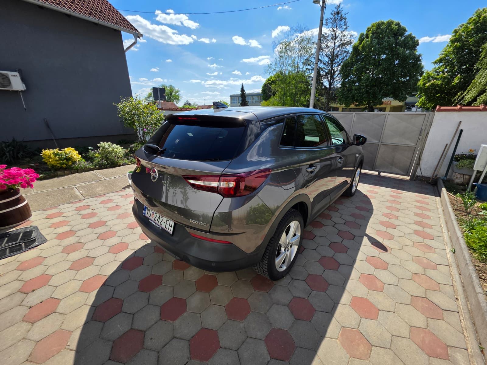 Opel Grandland X 1,2 Turbo 2021, fotografija 9