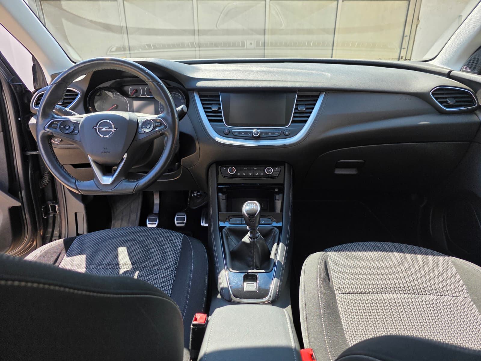 Opel Grandland X 1,2 Turbo 2021, fotografija 3