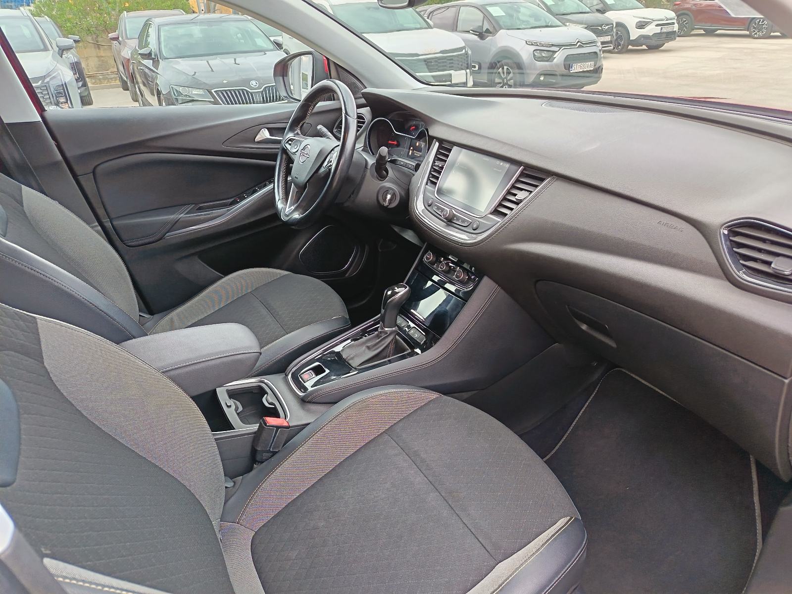 Opel Grandland 1,2T Innovation A/T, fotografija 9