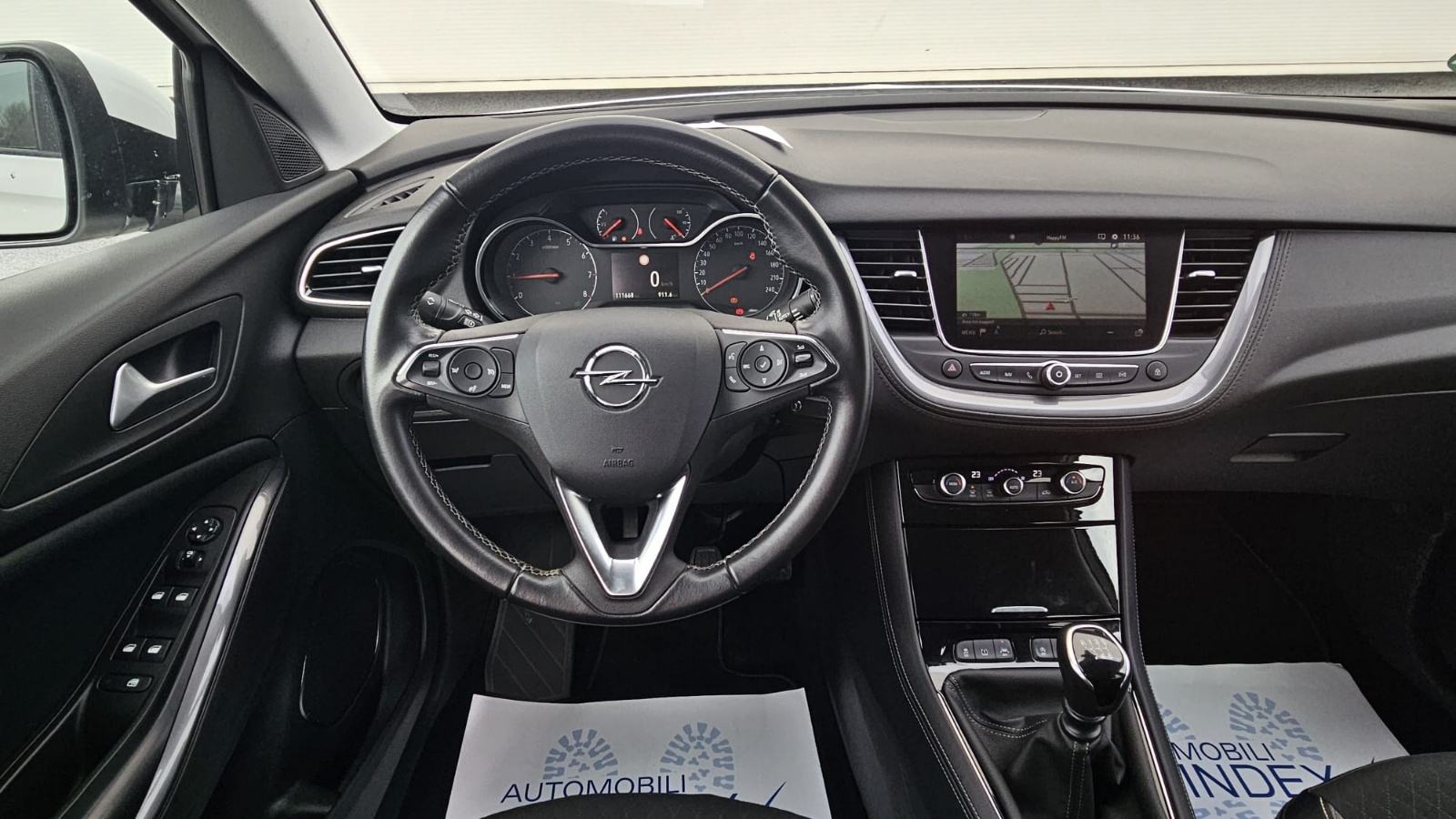 Opel grandland 1,2 turbo led navi veliki servis nove gume, fotografija 8