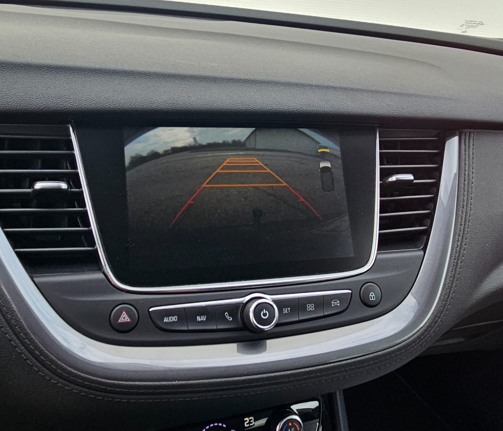 Opel grandland 1,2 turbo led navi veliki servis nove gume, fotografija 16