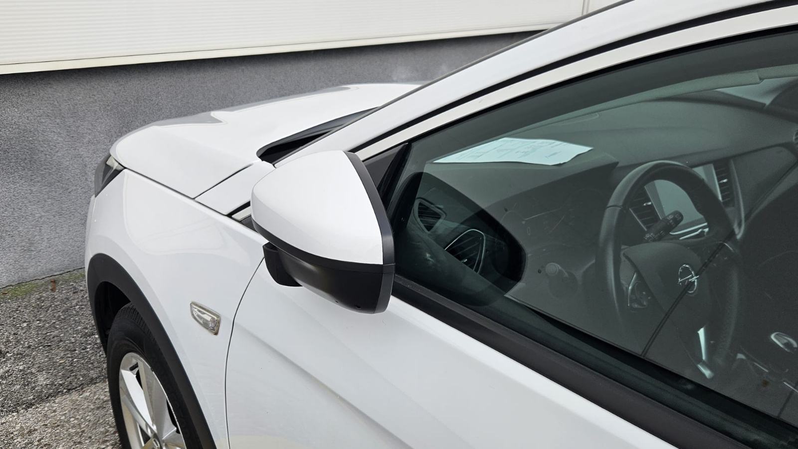 Opel grandland 1,2 turbo led navi veliki servis nove gume, fotografija 18