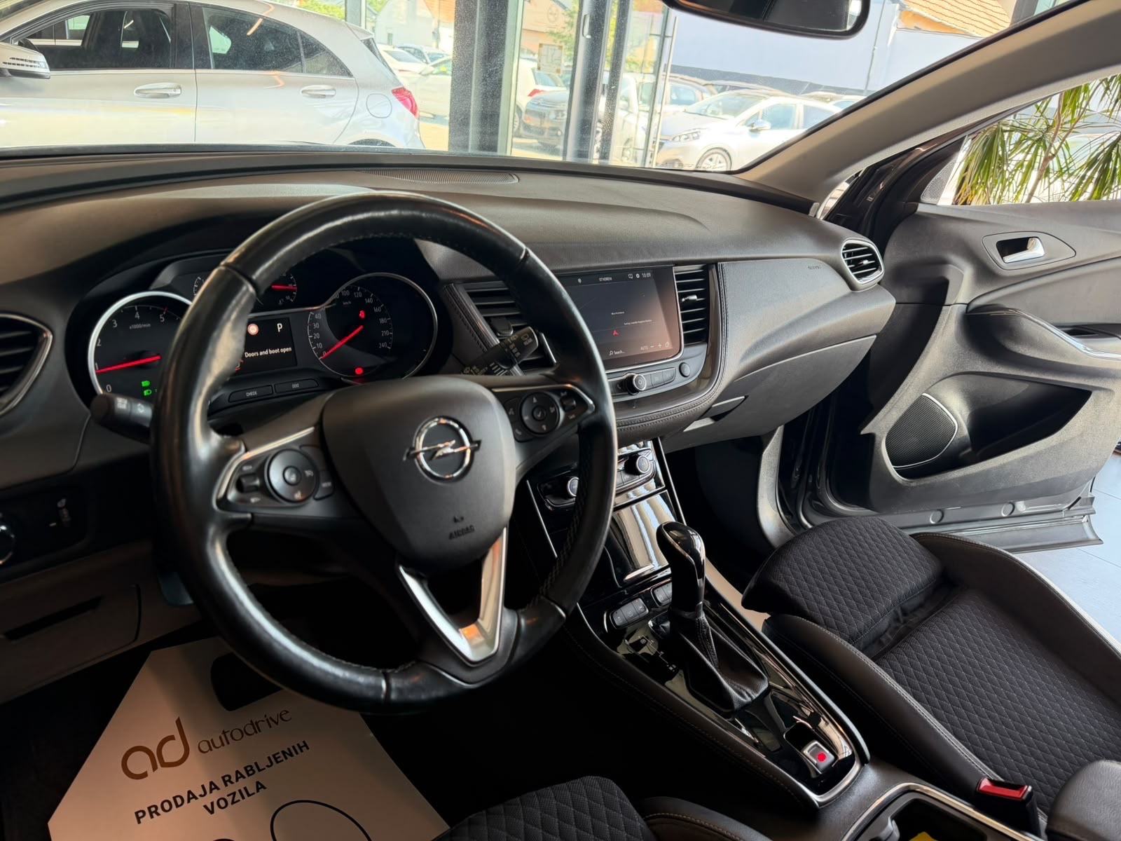 Opel Grandland 1,5 CDTI AUTOMATIK • KLIMA • 97.000KM • KAMERA •LEASING, fotografija 13