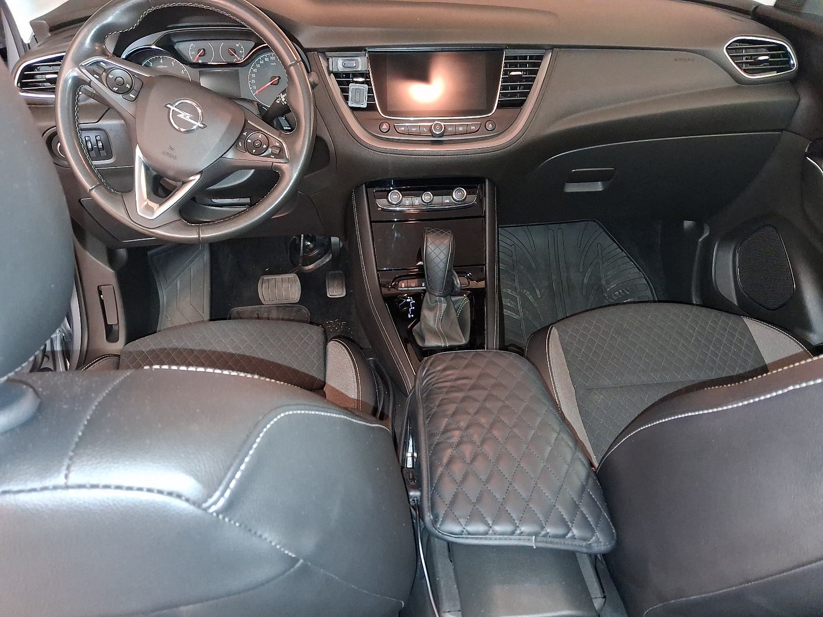 Opel Grandland 1,5 CDTI automatik, fotografija 3