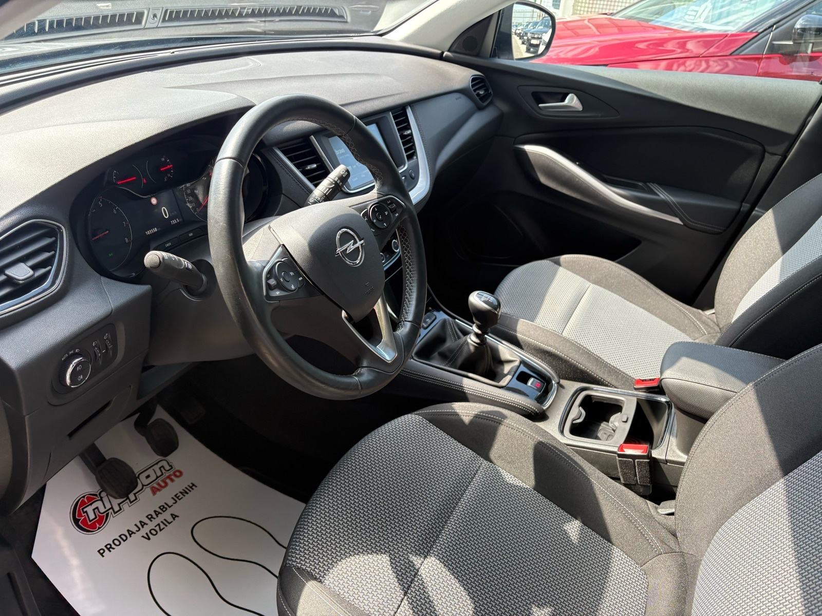 Opel Grandland 1,5 CDTI KLIMA - KUKA - LEASING RATA 244 €, fotografija 10
