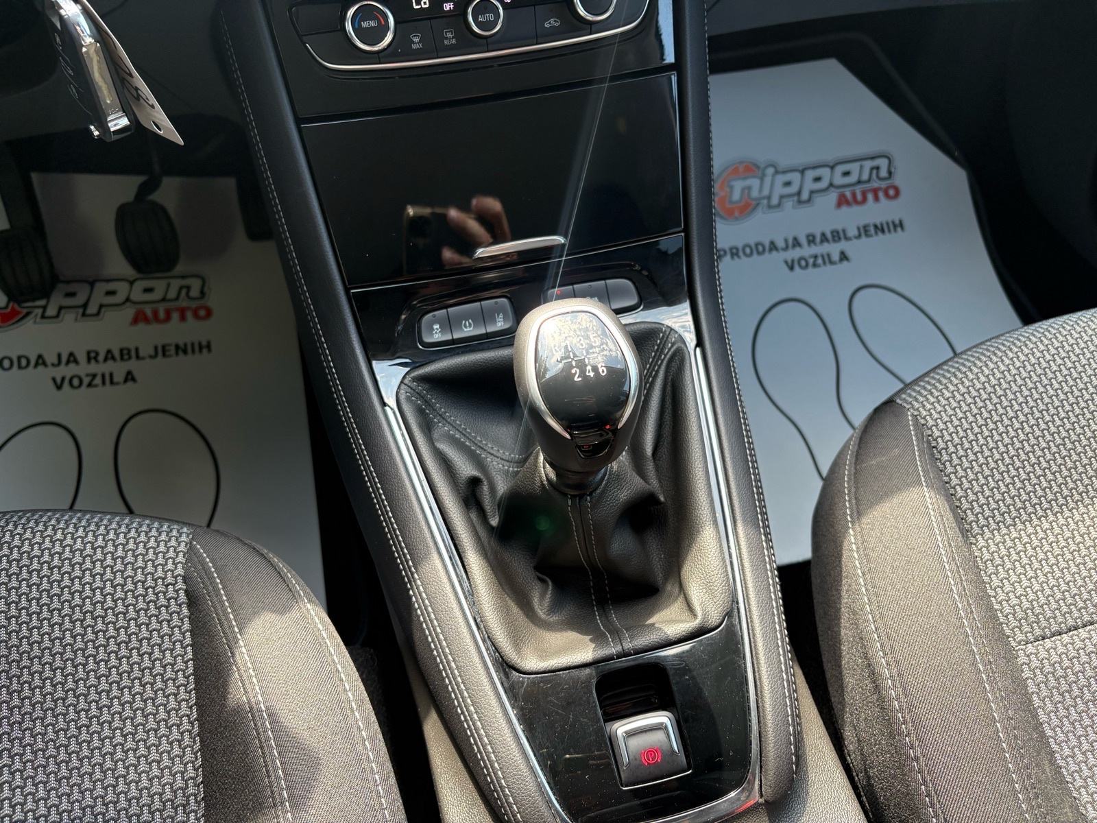 Opel Grandland 1,5 CDTI KLIMA - KUKA - LEASING RATA 244 €, fotografija 16