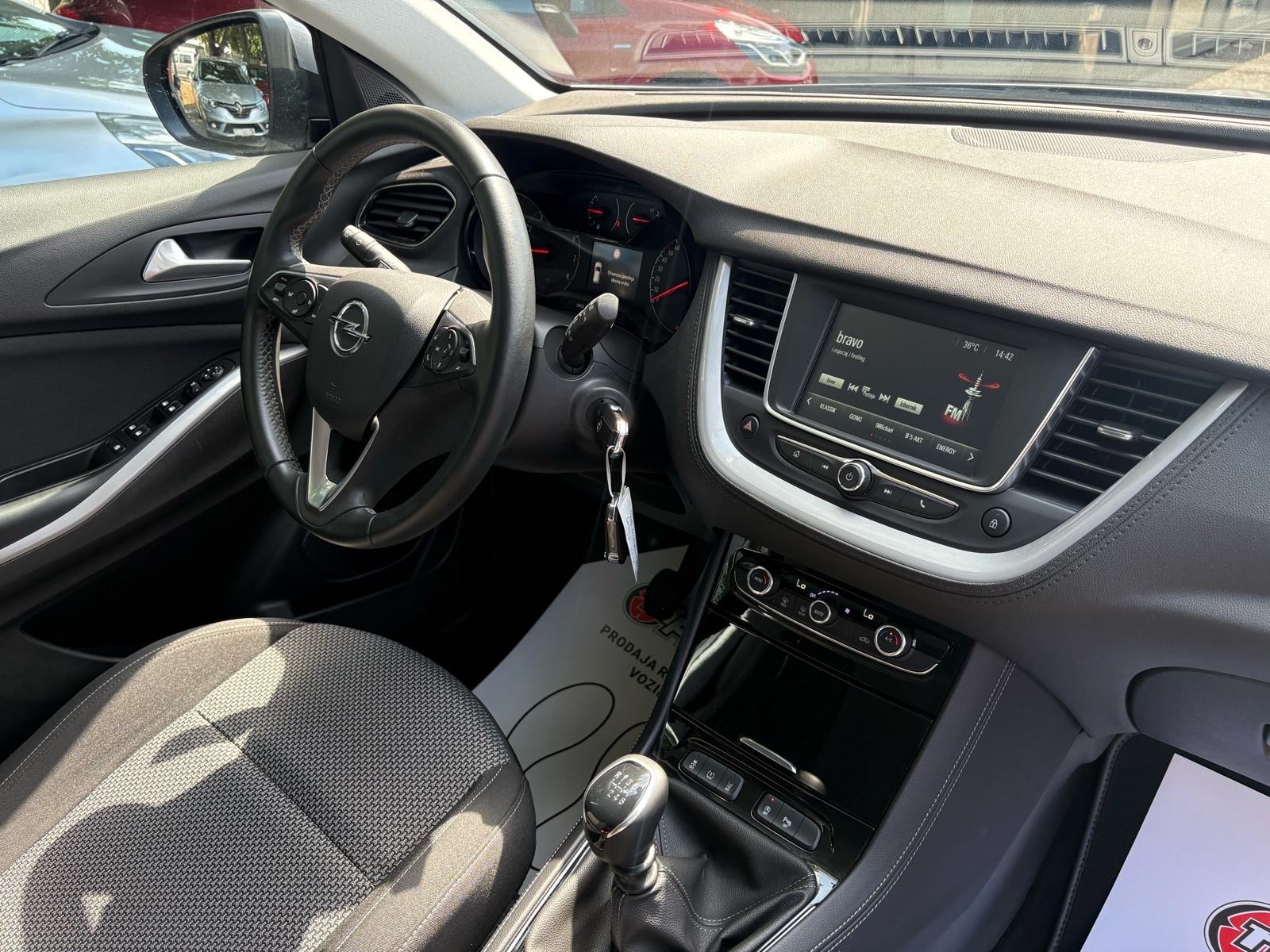 Opel Grandland 1,5 CDTI KLIMA - KUKA - LEASING RATA 244 €, fotografija 17