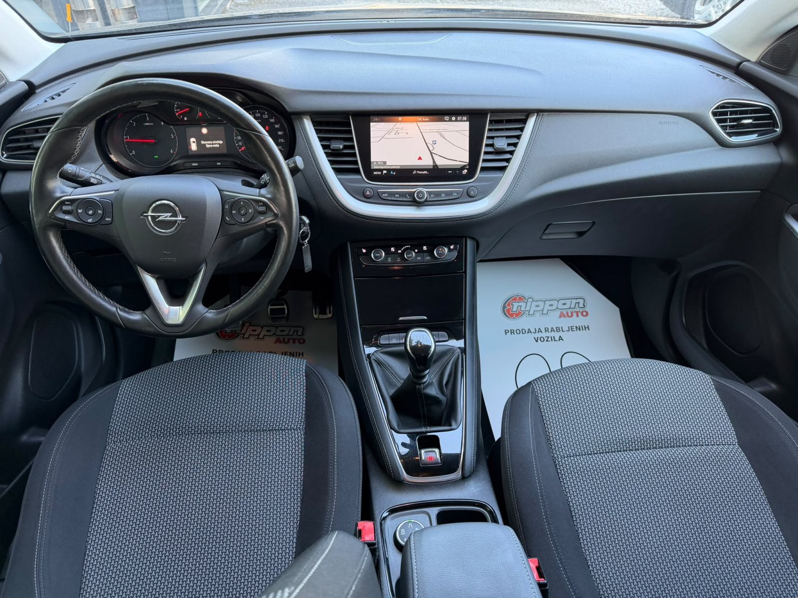 Opel Grandland 1,5 CDTI REG:07/2027 -NAVI - KAMERA - SERVISNA -LEASING, fotografija 13