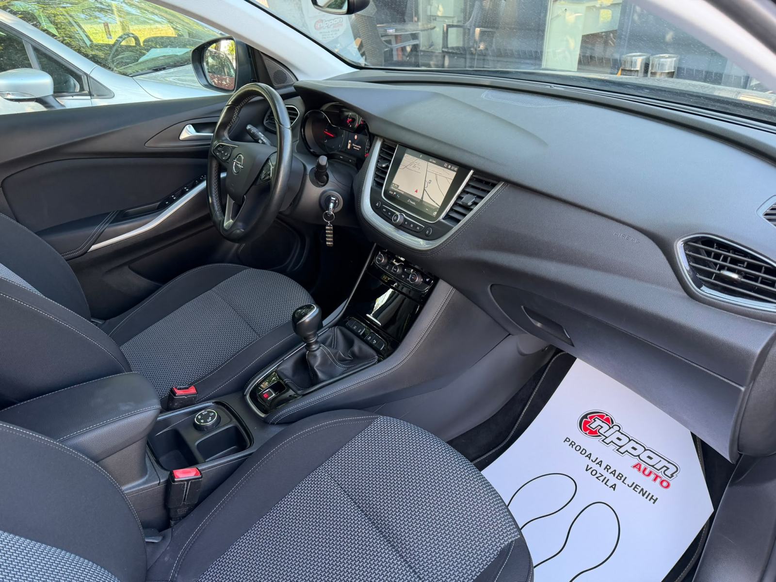 Opel Grandland 1,5 CDTI REG:07/2027 -NAVI - KAMERA - SERVISNA -LEASING, fotografija 19