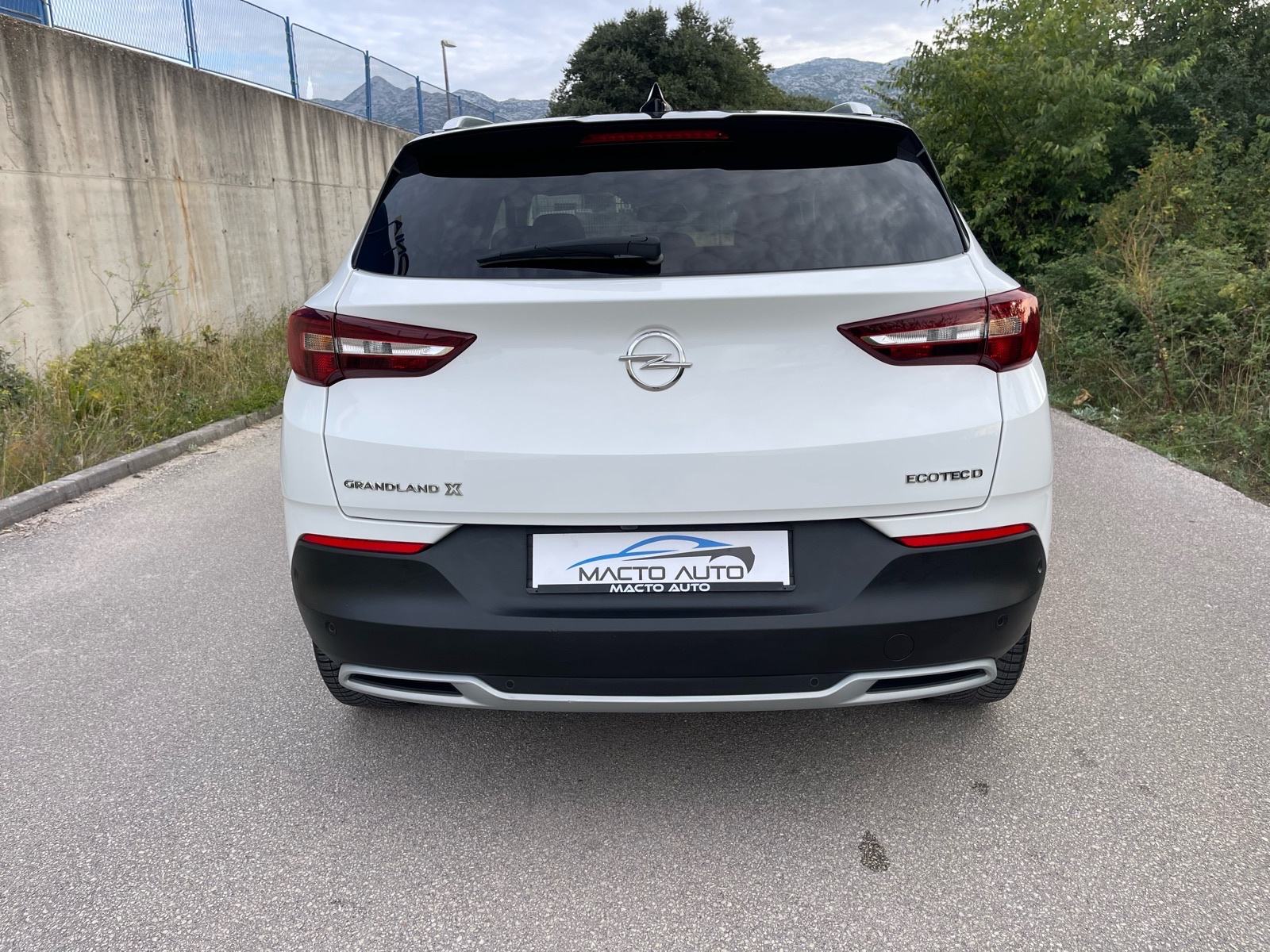 Opel Grandland 1,5 CDTI, fotografija 11