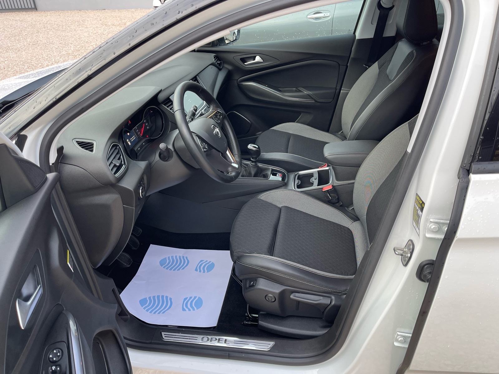 Opel Grandland 1,5 CDTI, fotografija 14