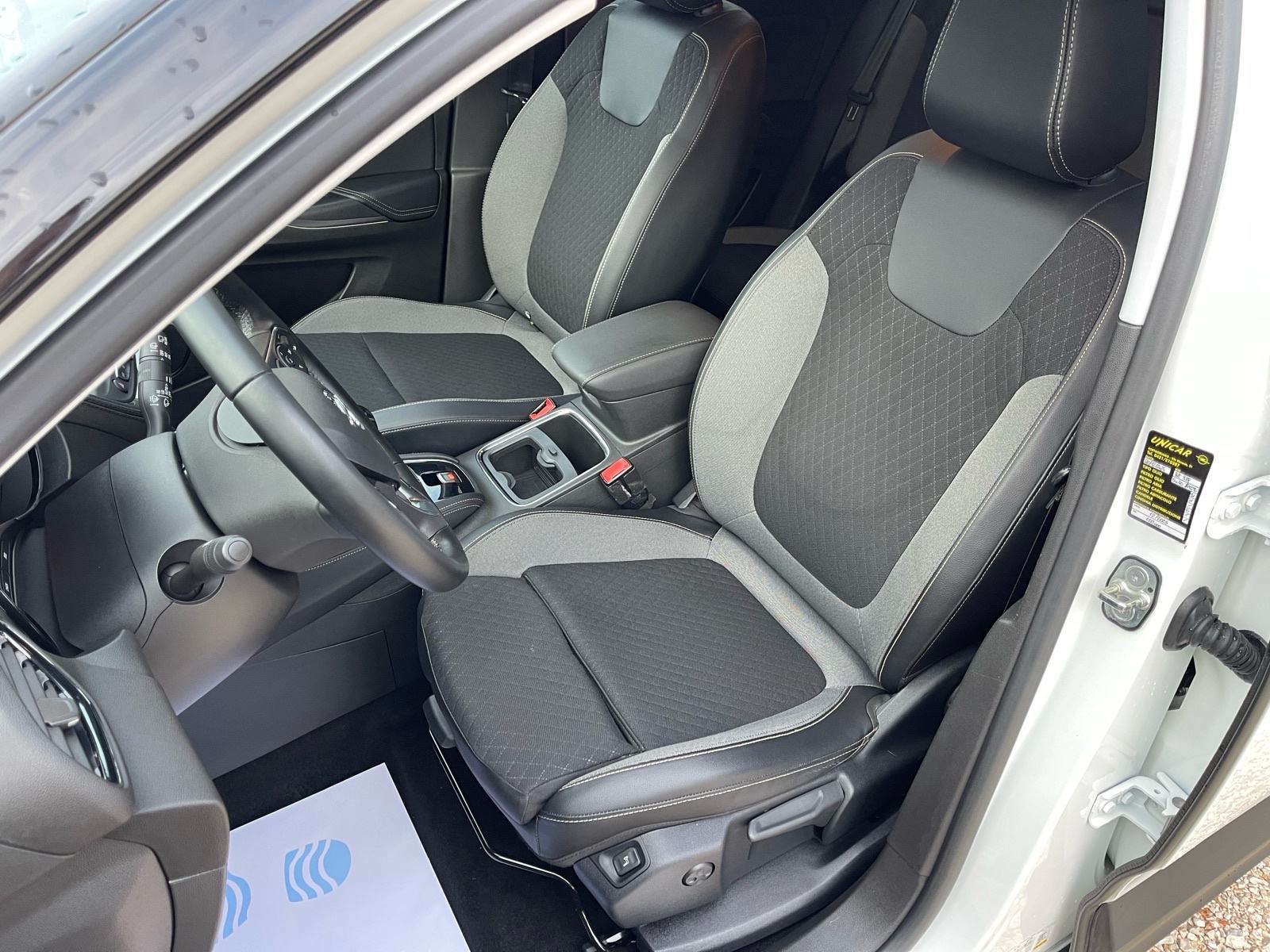 Opel Grandland 1,5 CDTI, fotografija 20