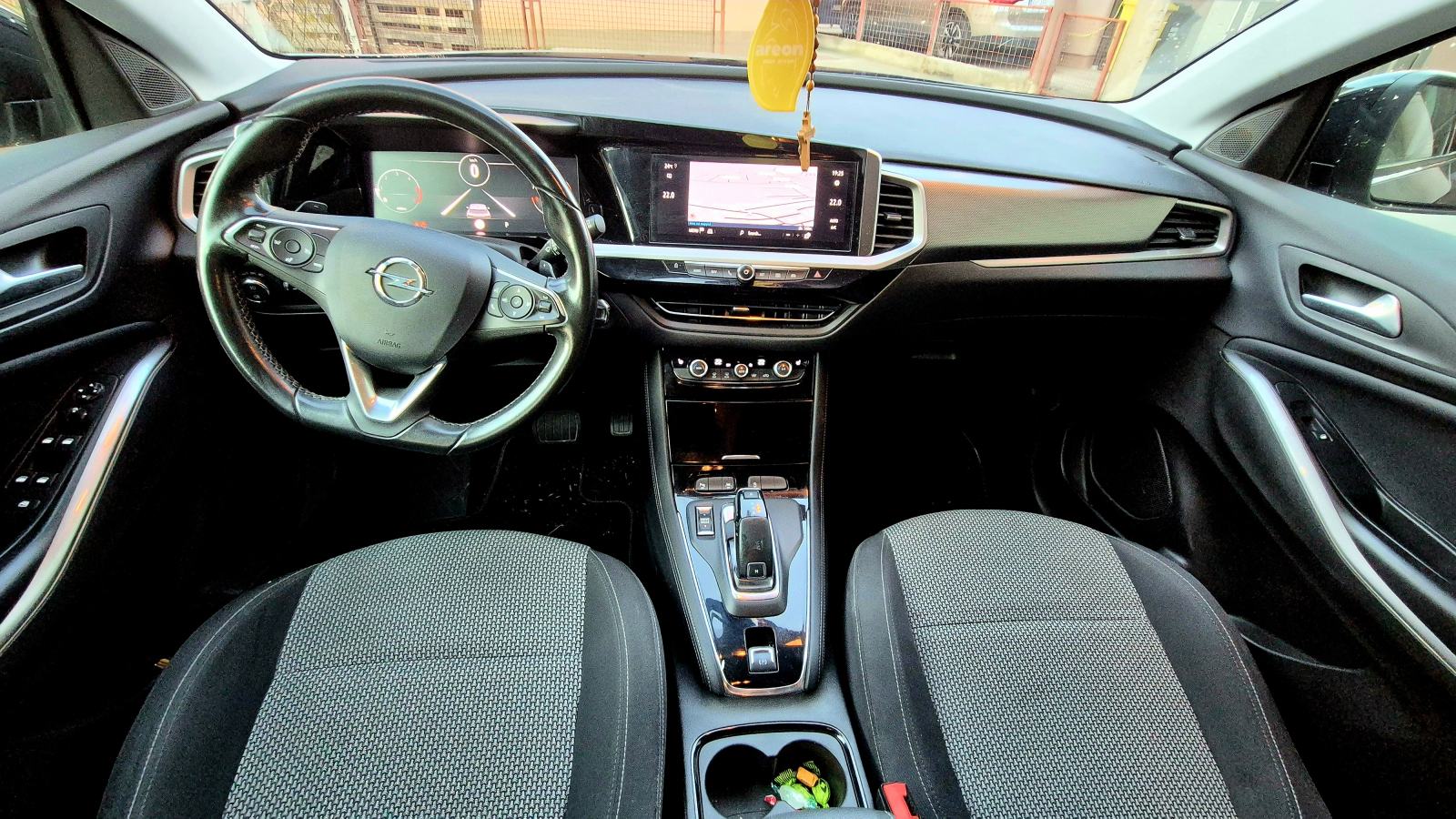 Opel Grandland / redizajn / automatic / servisna / 73.000km!, fotografija 7