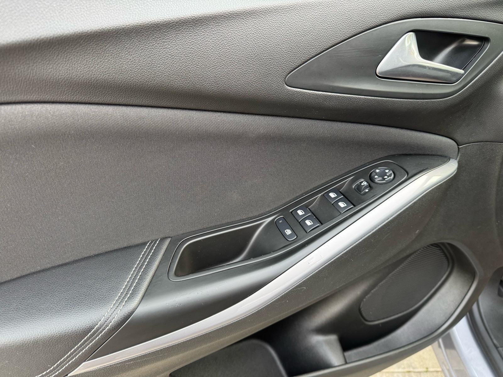 Opel Grandland 1,5 - PRVI VLASNIK, TOP STANJE, JASMTVO, LEASING, fotografija 12