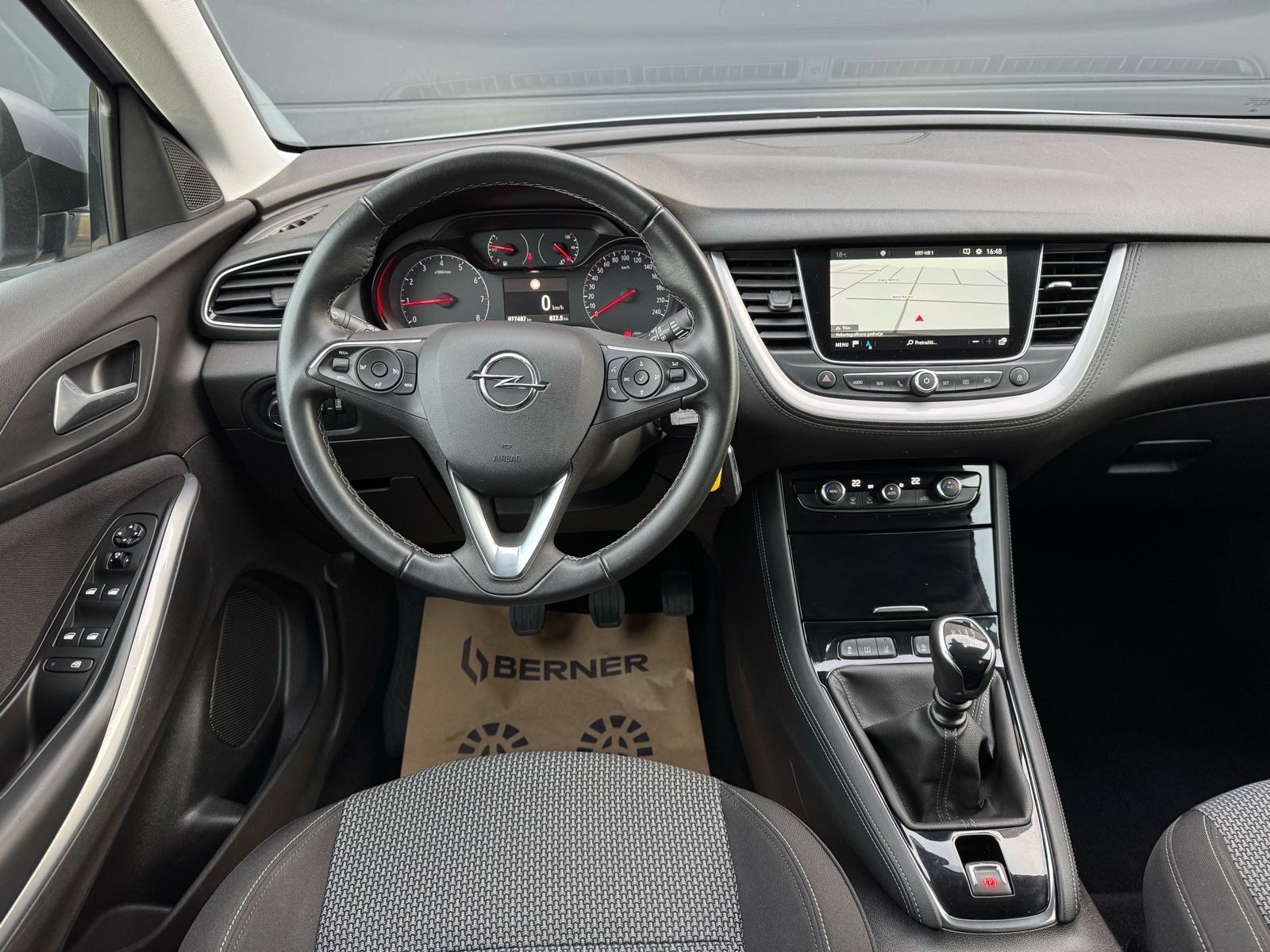 Opel Grandland 1,5 - PRVI VLASNIK, TOP STANJE, JASMTVO, LEASING, fotografija 14