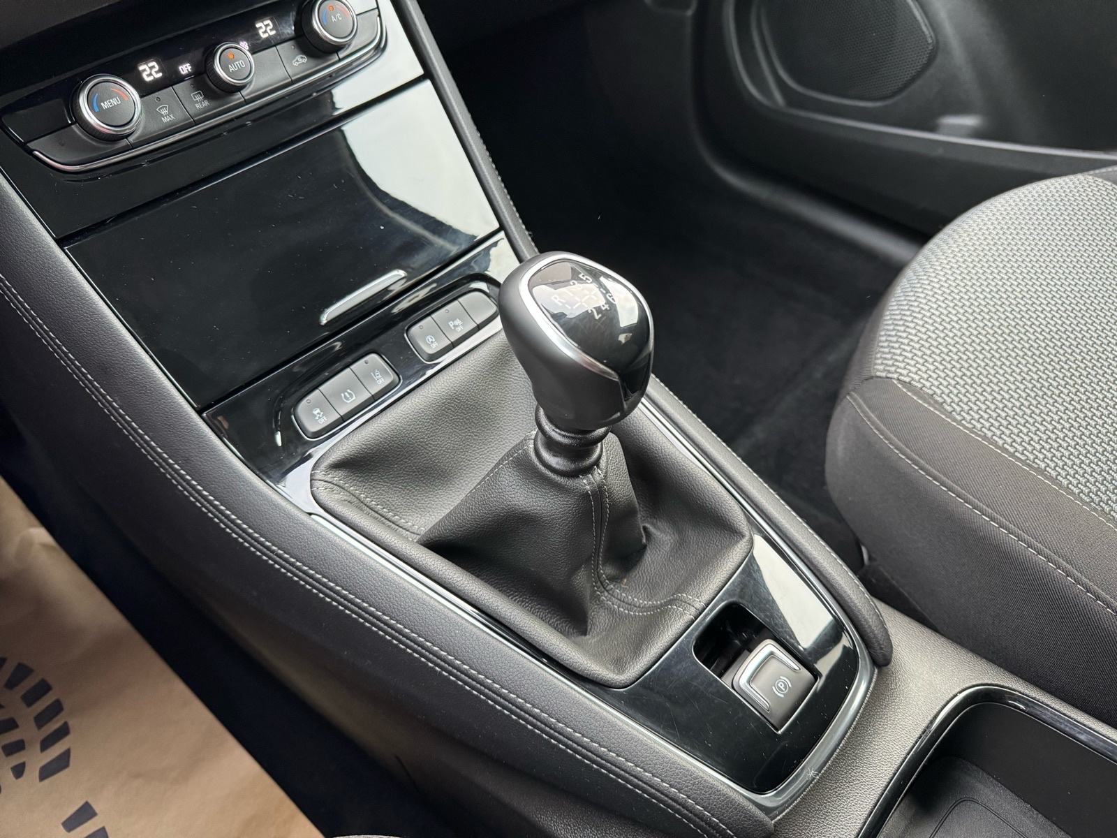 Opel Grandland 1,5 - PRVI VLASNIK, TOP STANJE, JASMTVO, LEASING, fotografija 15