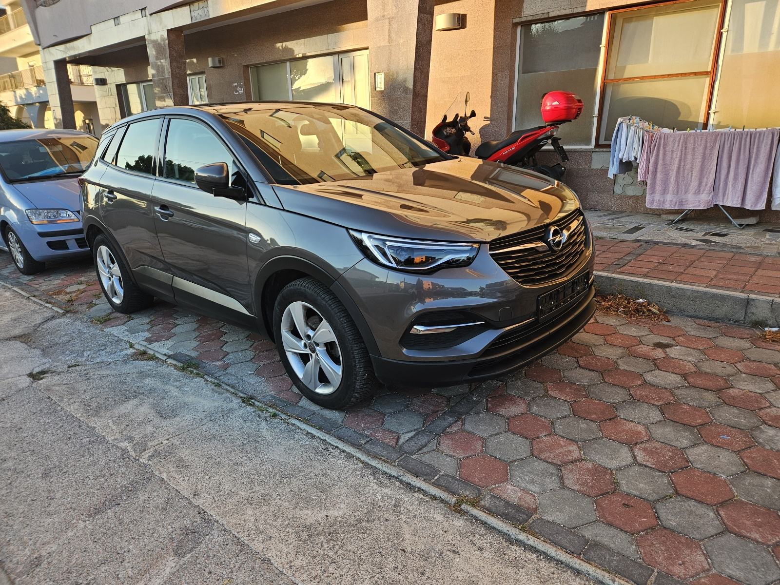 Opel Grandland 1.6 CDTI ***HRVATSKI AUTO ****, fotografija 4