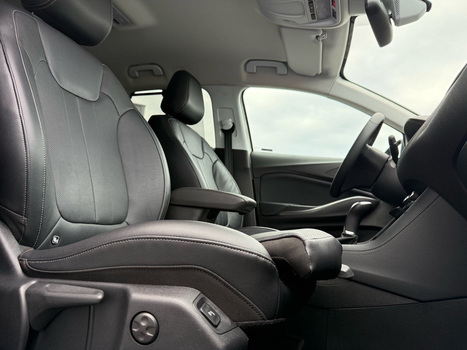 Opel Grandland 1.6 CDTI Ultimate Automatik*KAMERE*FULL OPREMA*JAMSTVO, fotografija 18