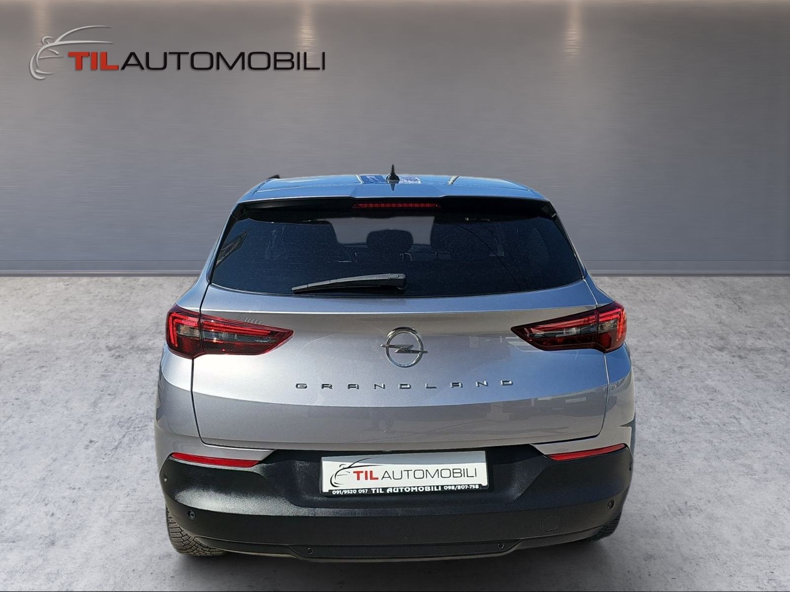 Opel Grandland 1,6 Turbo,224 KS,HYIBRID,AUTOMATIK,KAMERA,LED SVIJETLA, fotografija 12
