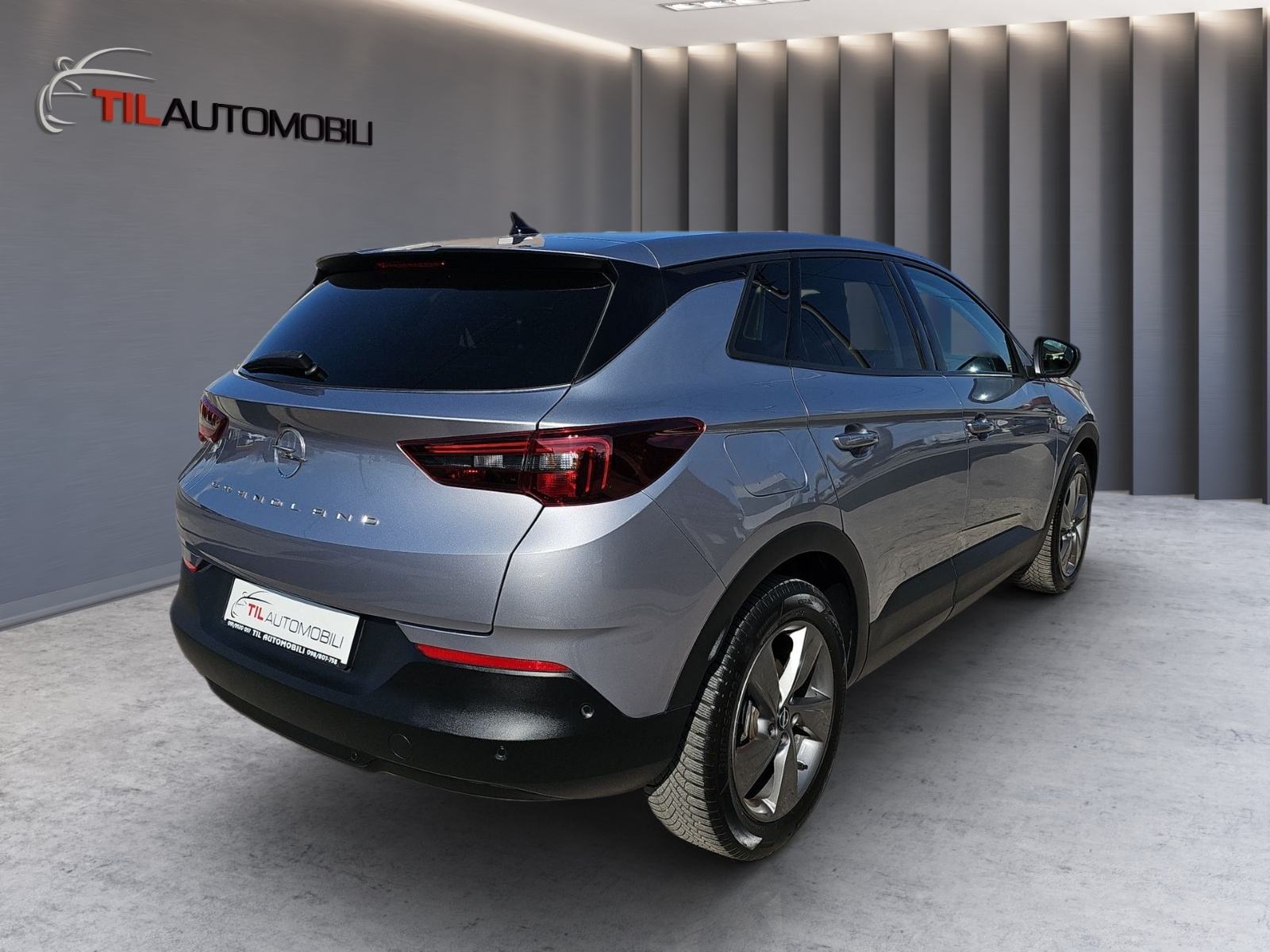 Opel Grandland 1,6 Turbo,224 KS,HYIBRID,AUTOMATIK,KAMERA,LED SVIJETLA, fotografija 10