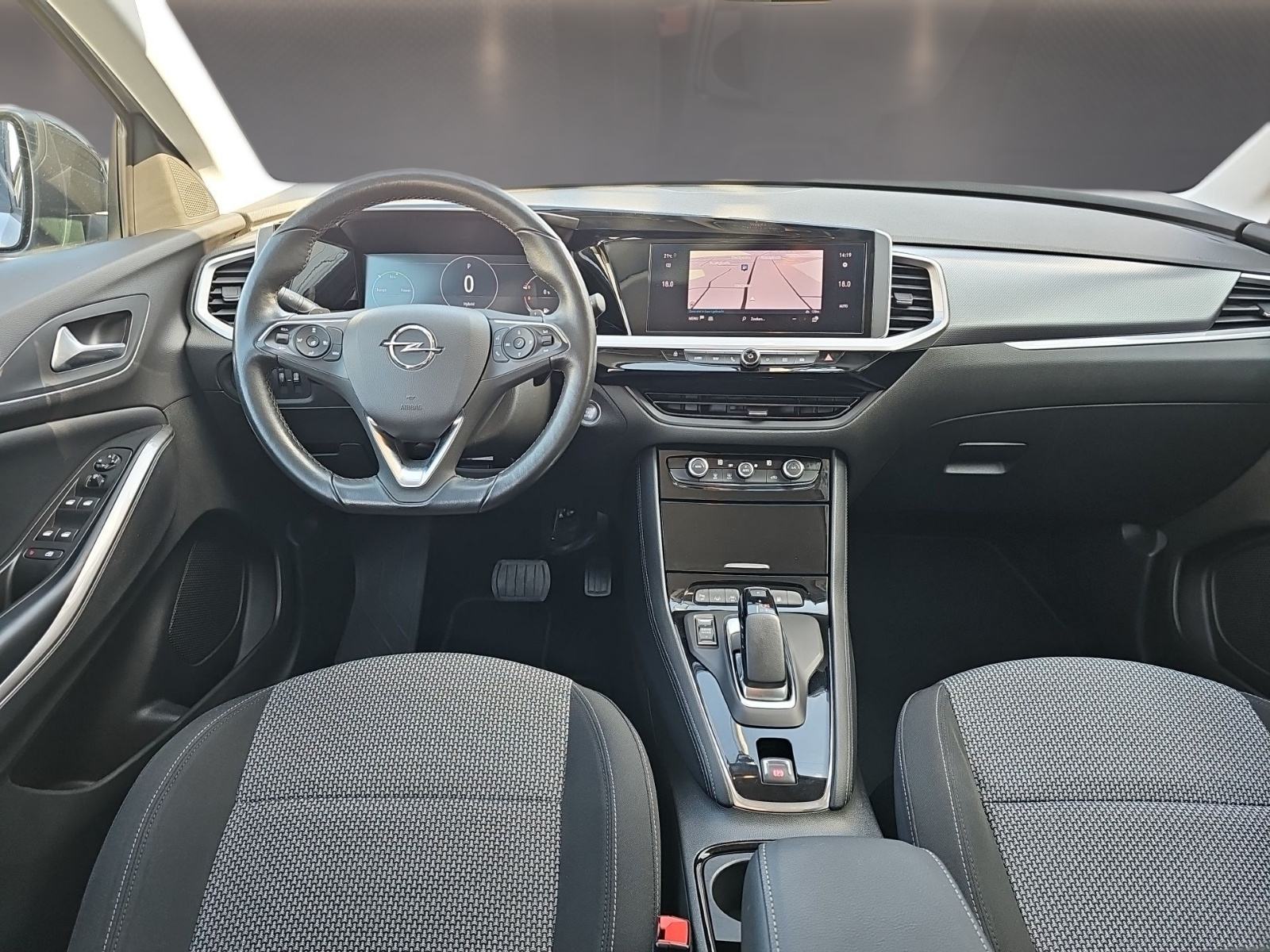 Opel Grandland 1,6 Turbo,224 KS,HYIBRID,AUTOMATIK,KAMERA,LED SVIJETLA, fotografija 17