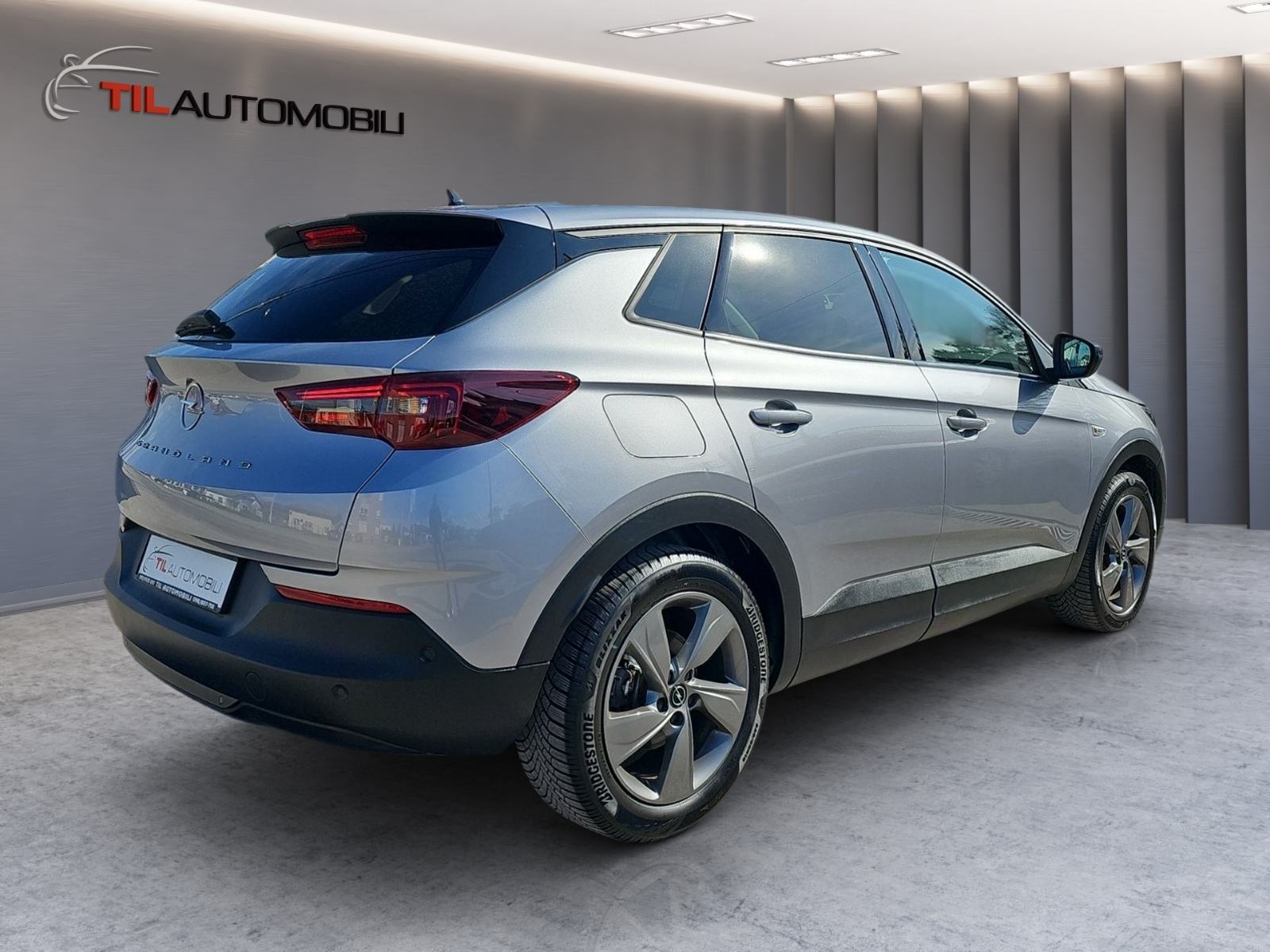 Opel Grandland 1,6 Turbo,224 KS,HYIBRID,AUTOMATIK,KAMERA,LED SVIJETLA, fotografija 5