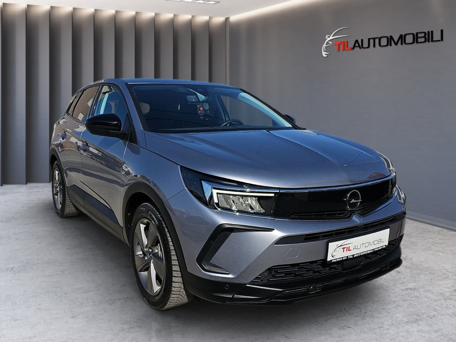 Opel Grandland 1,6 Turbo,224 KS,HYIBRID,AUTOMATIK,KAMERA,LED SVIJETLA, fotografija 2