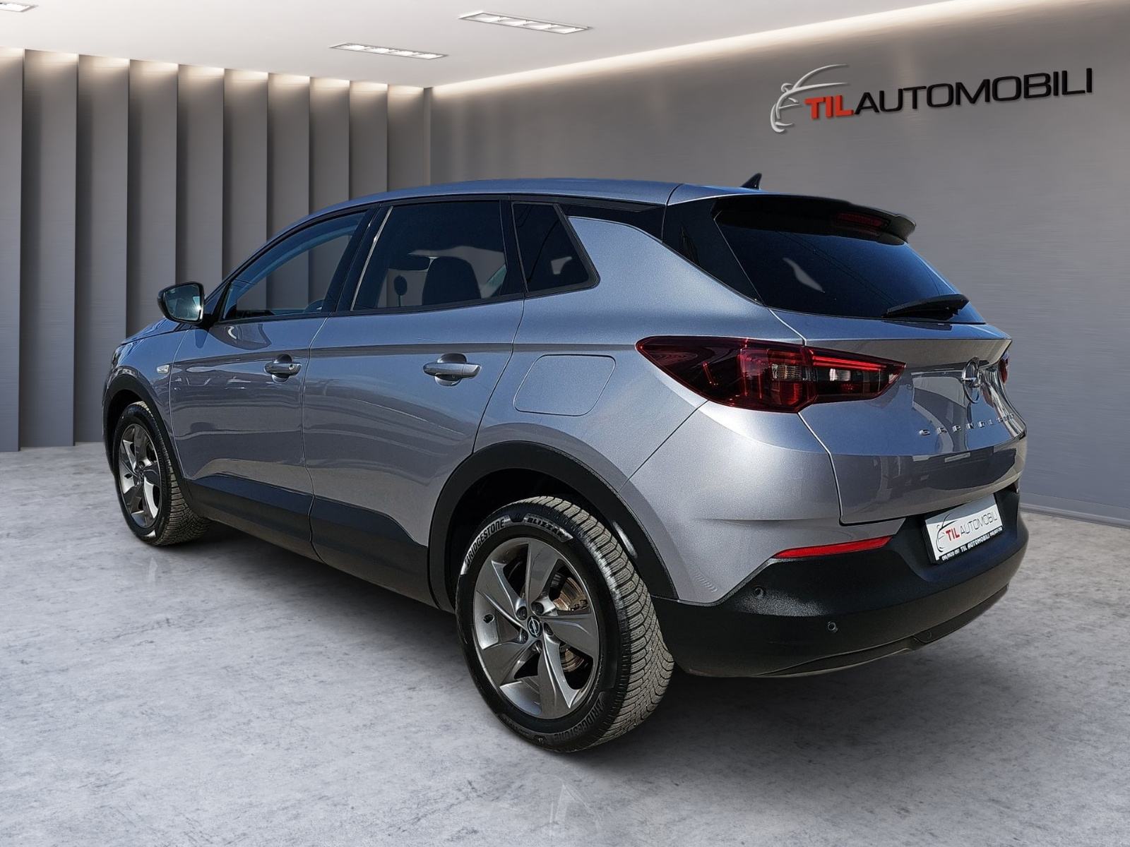 Opel Grandland 1,6 Turbo,224 KS,HYIBRID,AUTOMATIK,KAMERA,LED SVIJETLA, fotografija 11