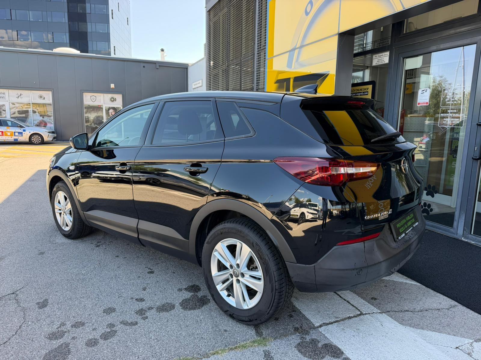 Opel Grandland Edition Automatik 1.5 CDTI 96kw - 1 godina garancije!, fotografija 4