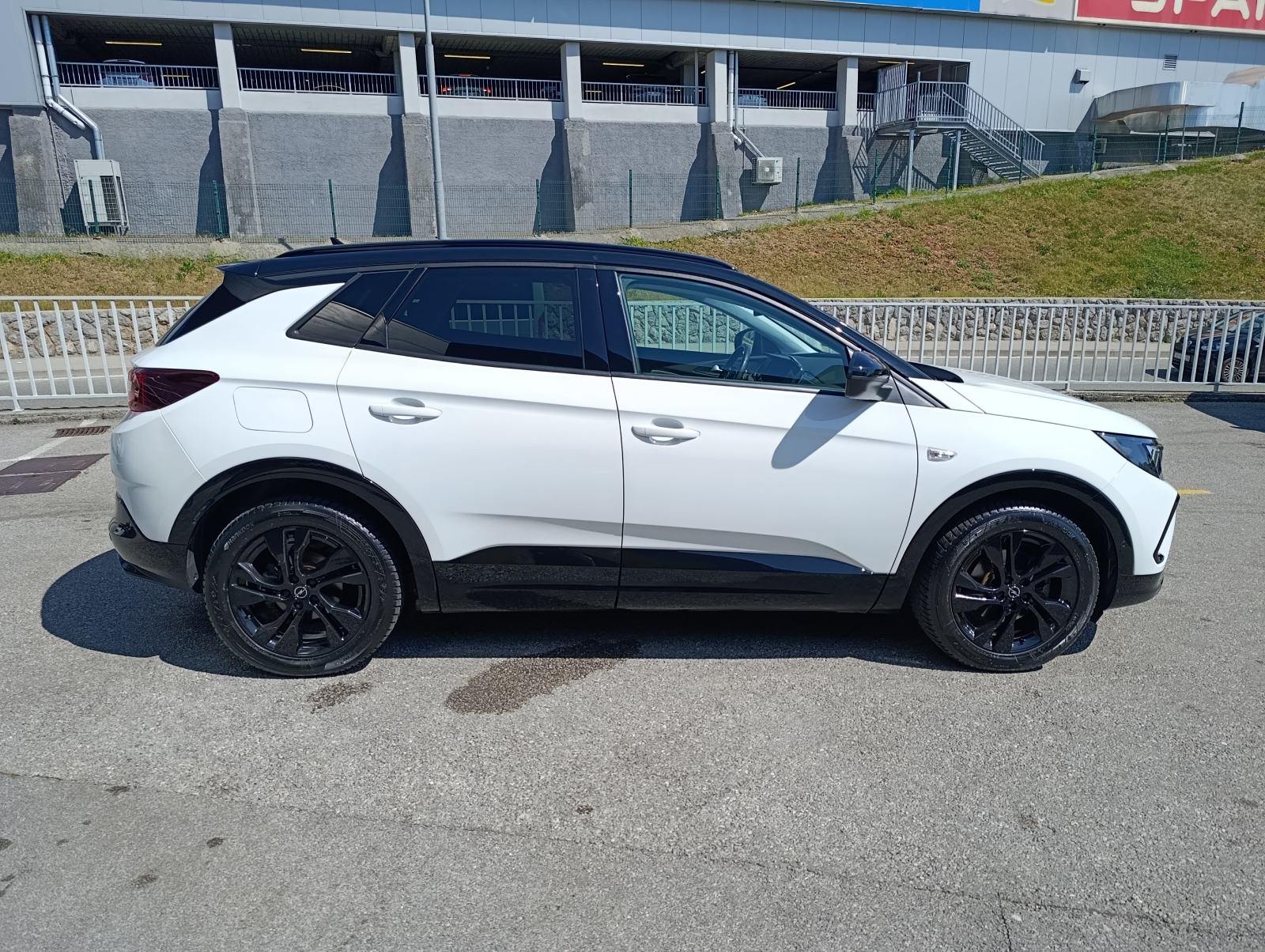 Opel Grandland GS-Line Automatik, LED svjetla, navigacija, jamstvo, fotografija 4