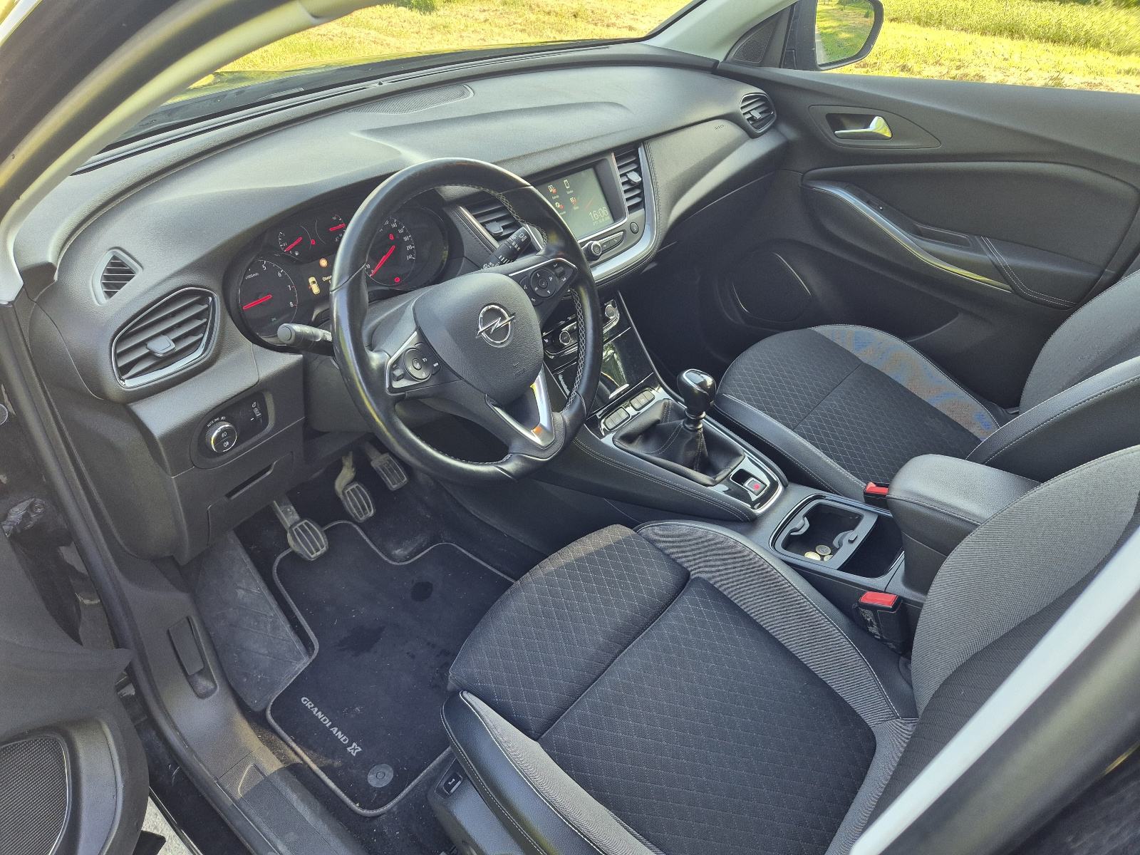 Opel Grandland X 1.2 Turbo, servisna, fotografija 10