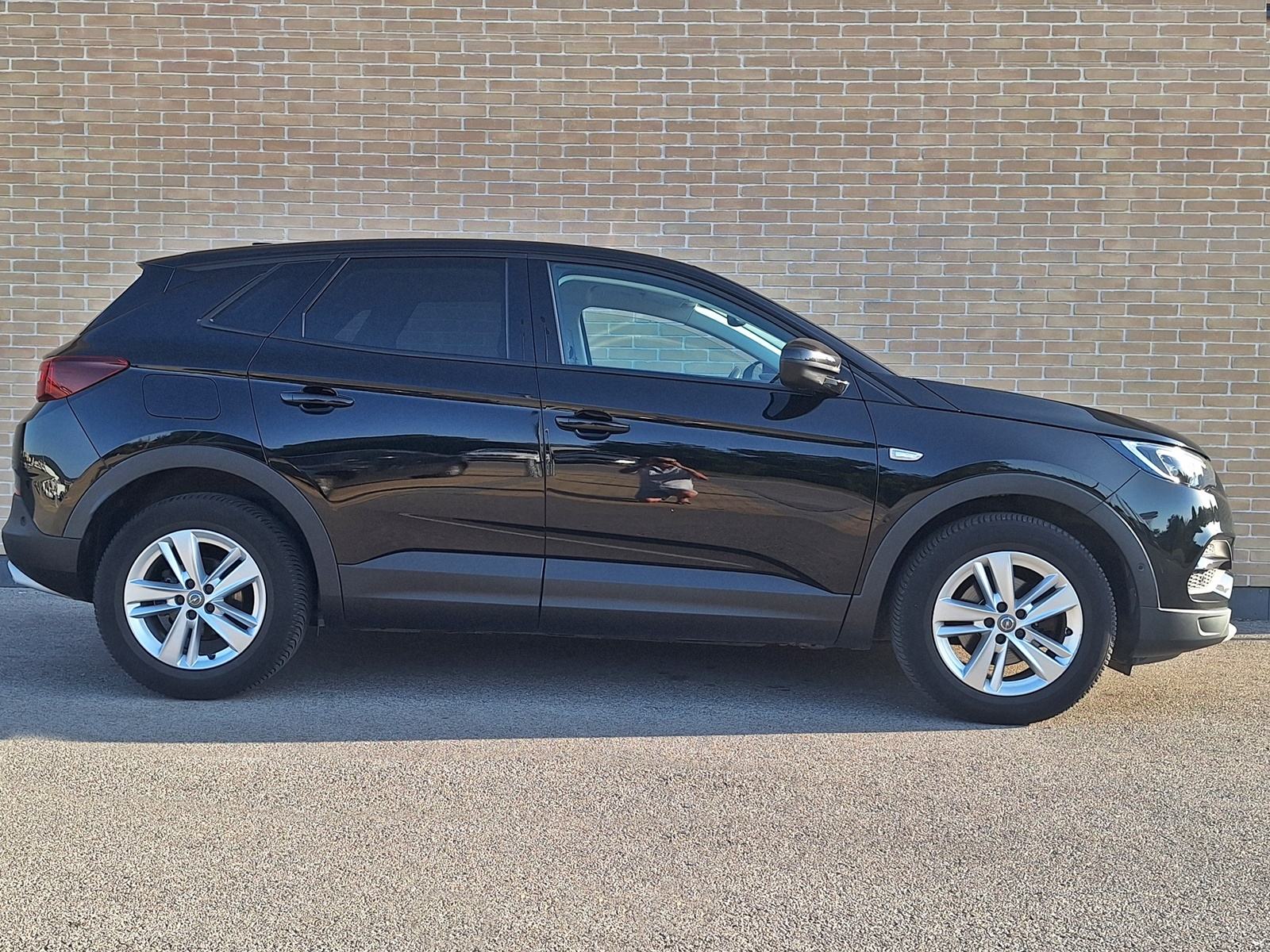 OPEL GRANDLAND X 1.5 Turbo D Edition ,Automatik,LED , servisna 115 tkm, fotografija 2