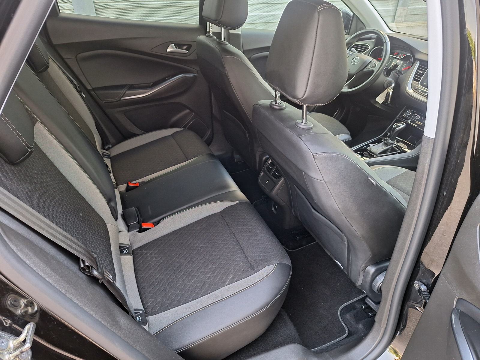 OPEL GRANDLAND X 1.5 Turbo D Edition ,Automatik,LED , servisna 115 tkm, fotografija 11