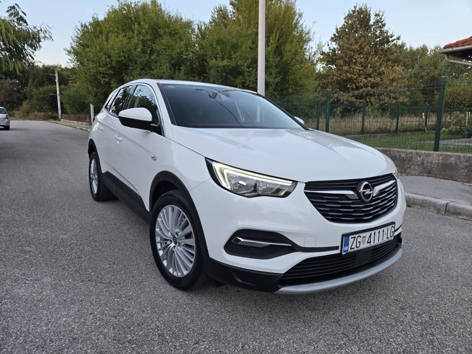 Opel Grandland X 1.6 CDTI automatik, reg. 08/27.g, alu 18", led, navi, fotografija 3