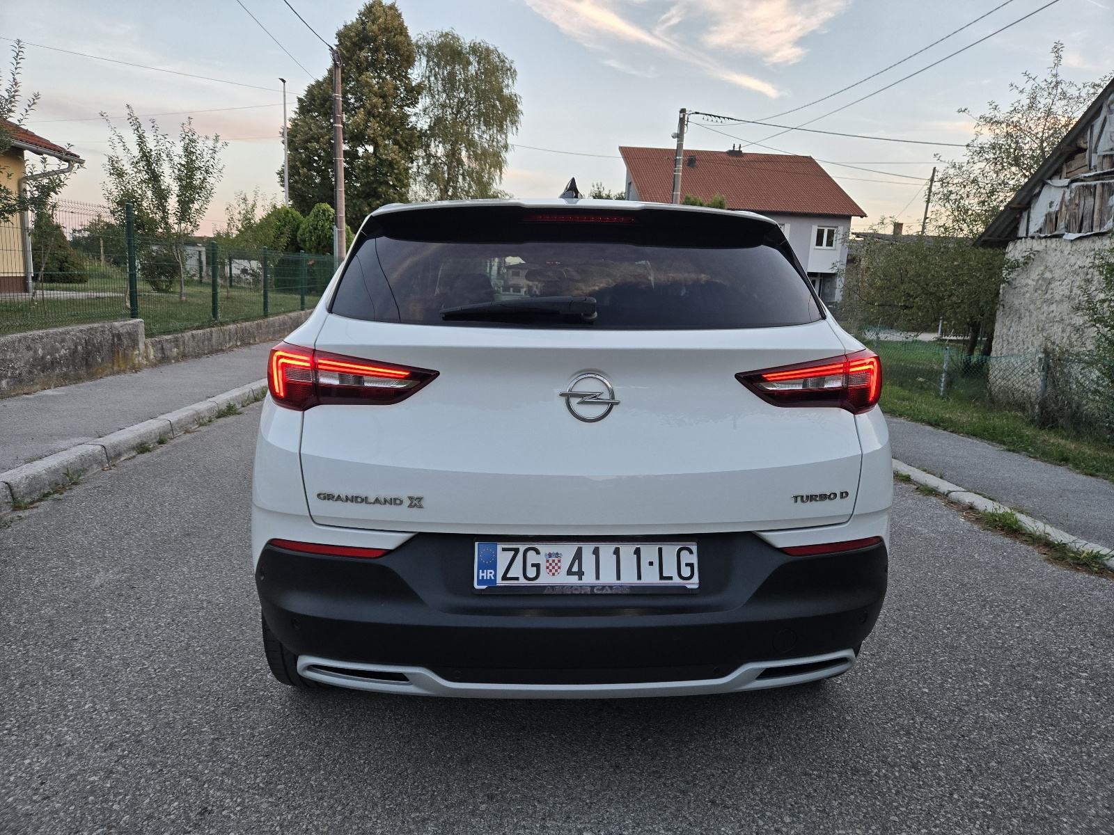 Opel Grandland X 1.6 CDTI automatik, reg. 08/27.g, alu 18", led, navi, fotografija 6